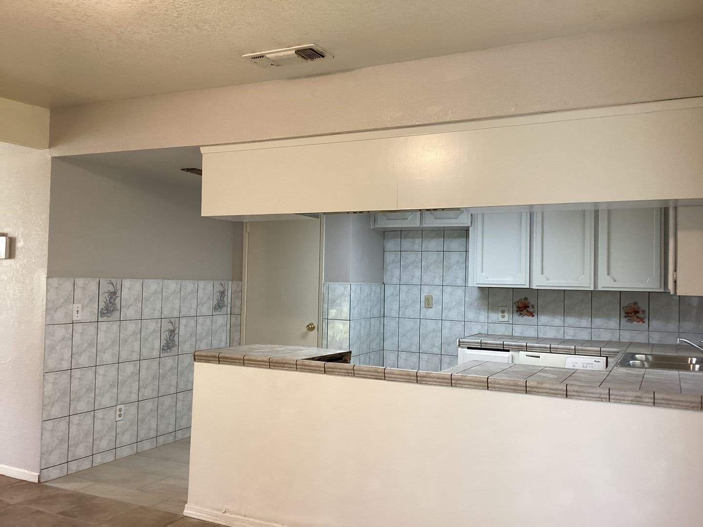 Fresno House: 3325 E. Pine Avenue