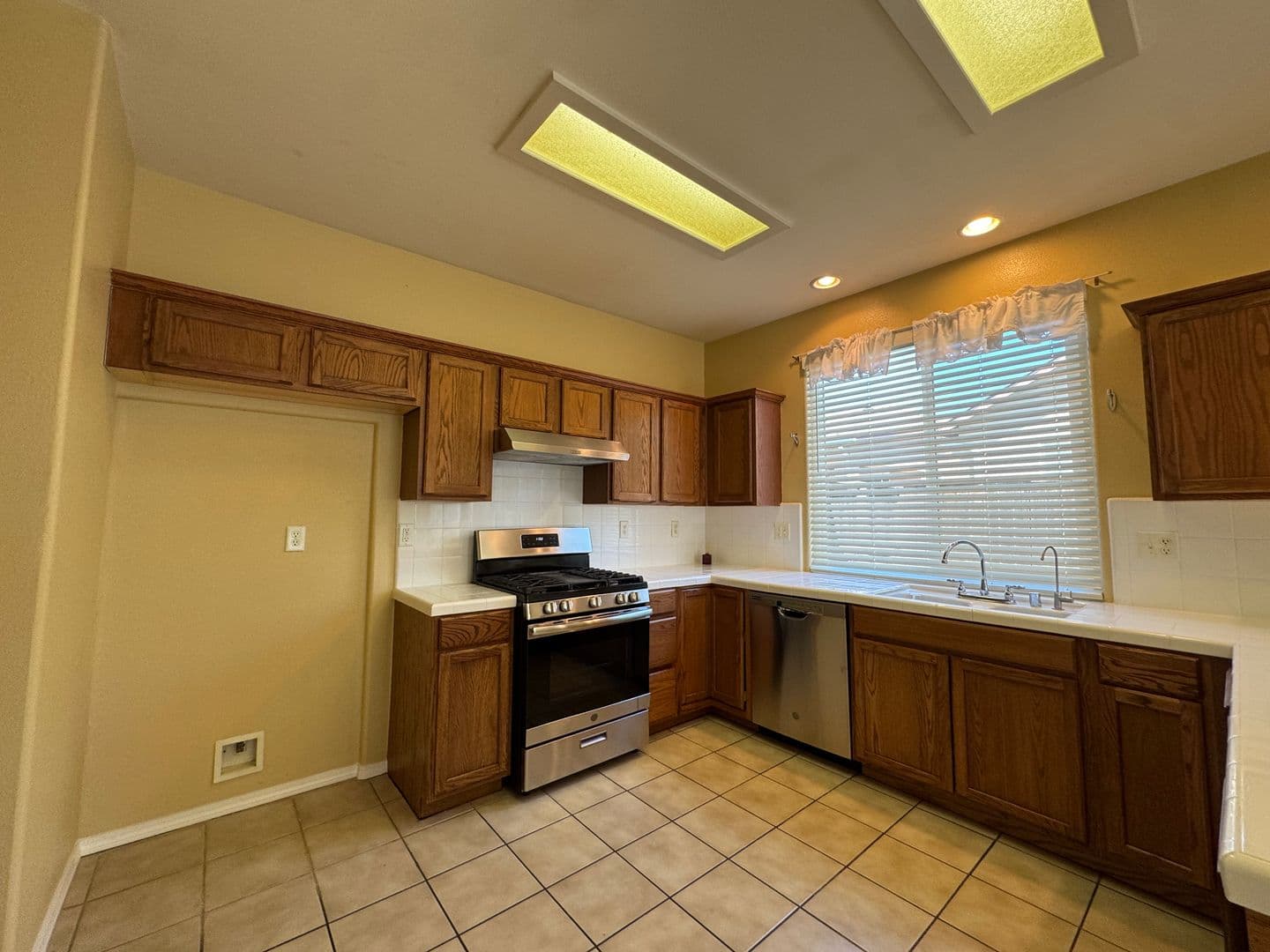 Clovis House: 747 W. Siena Lane