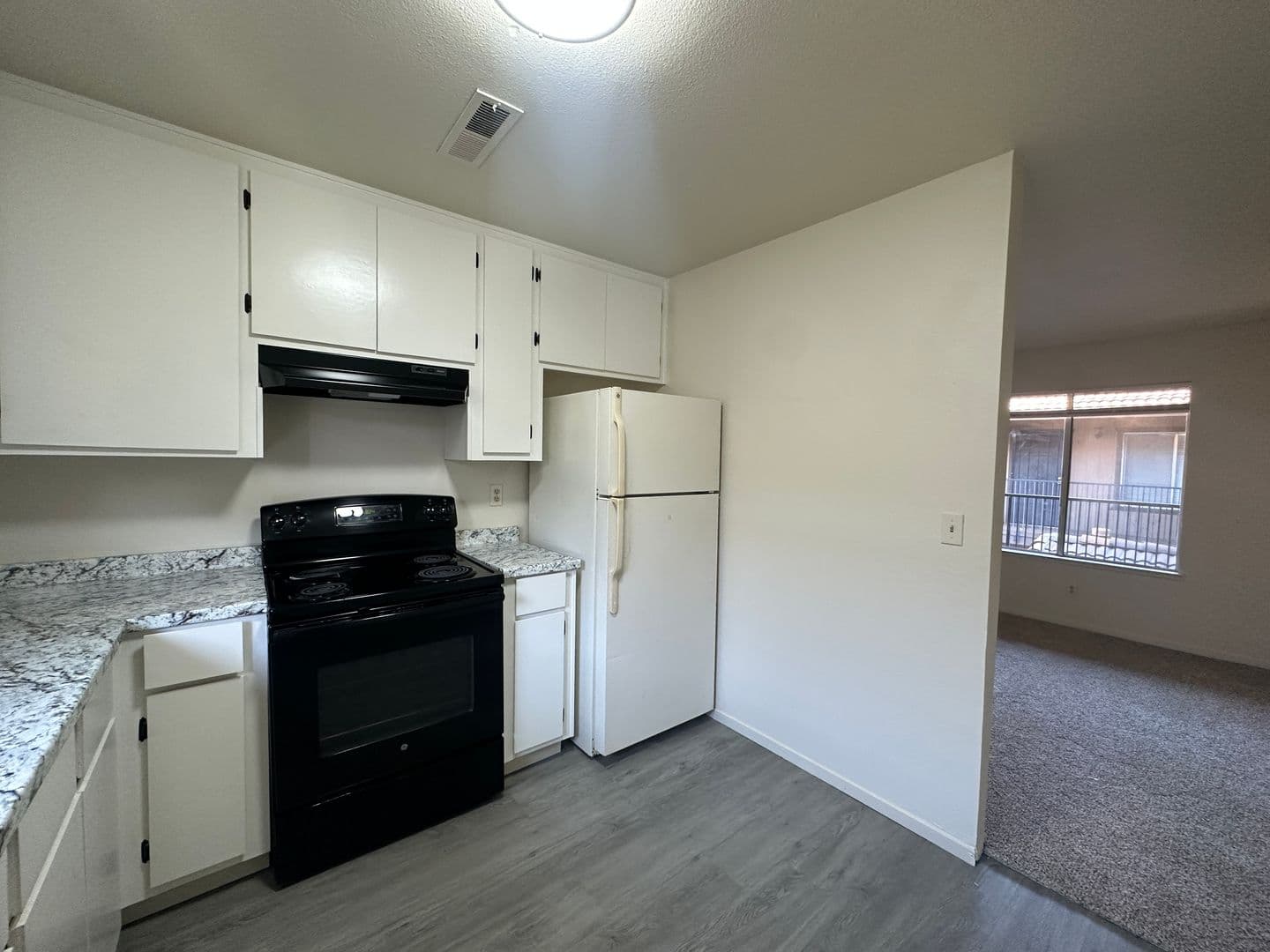 Merced Apartment: 114 South Parsons Ave. #G