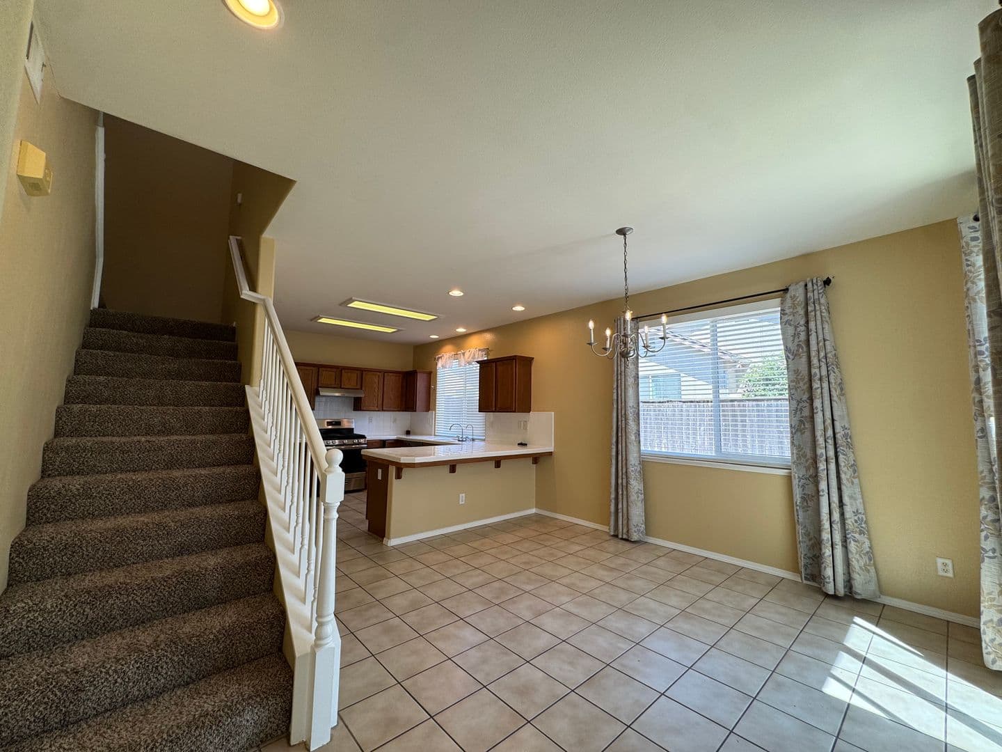 Clovis House: 747 W. Siena Lane