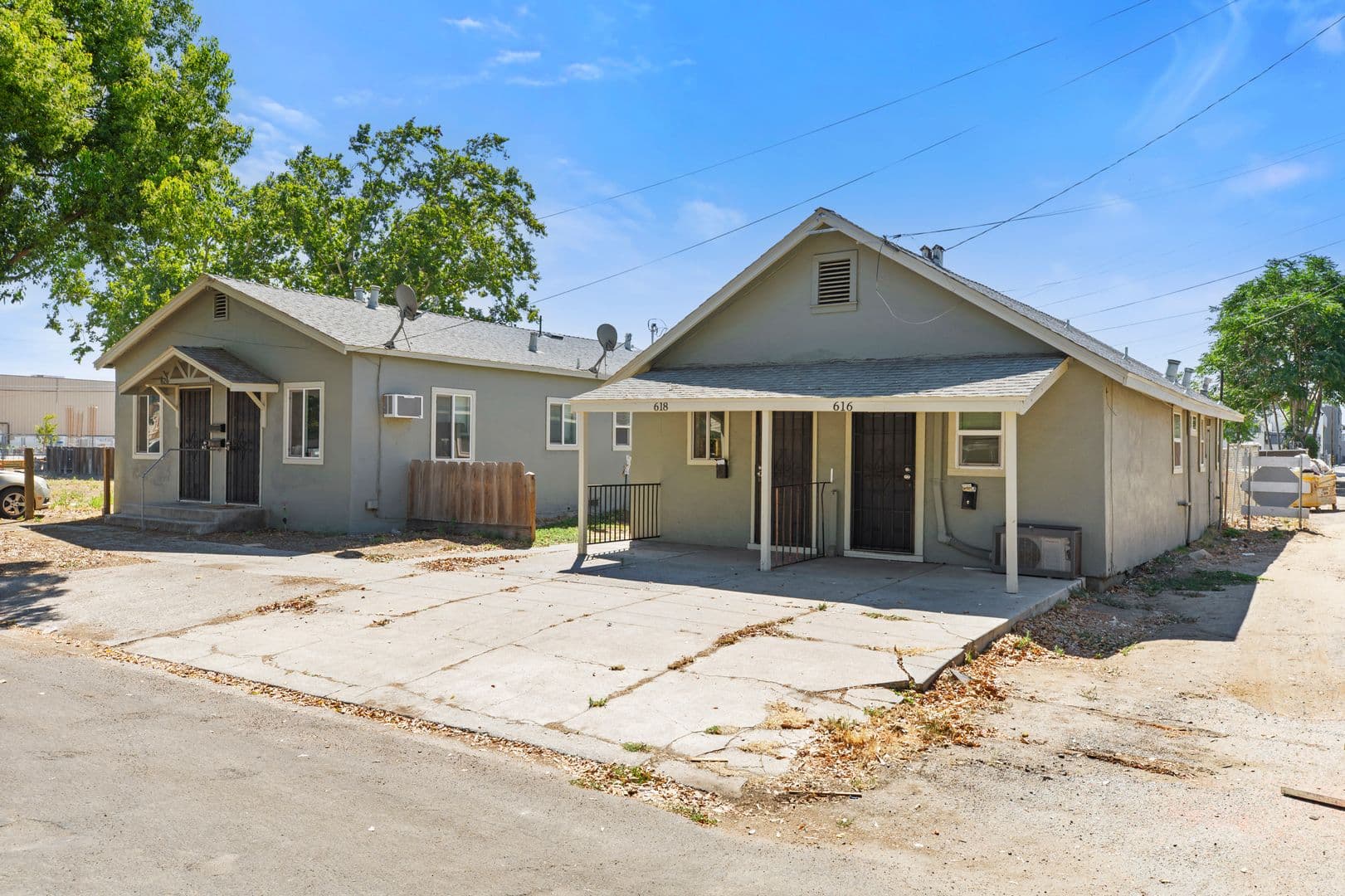 Modesto Apartment: 624 J Street