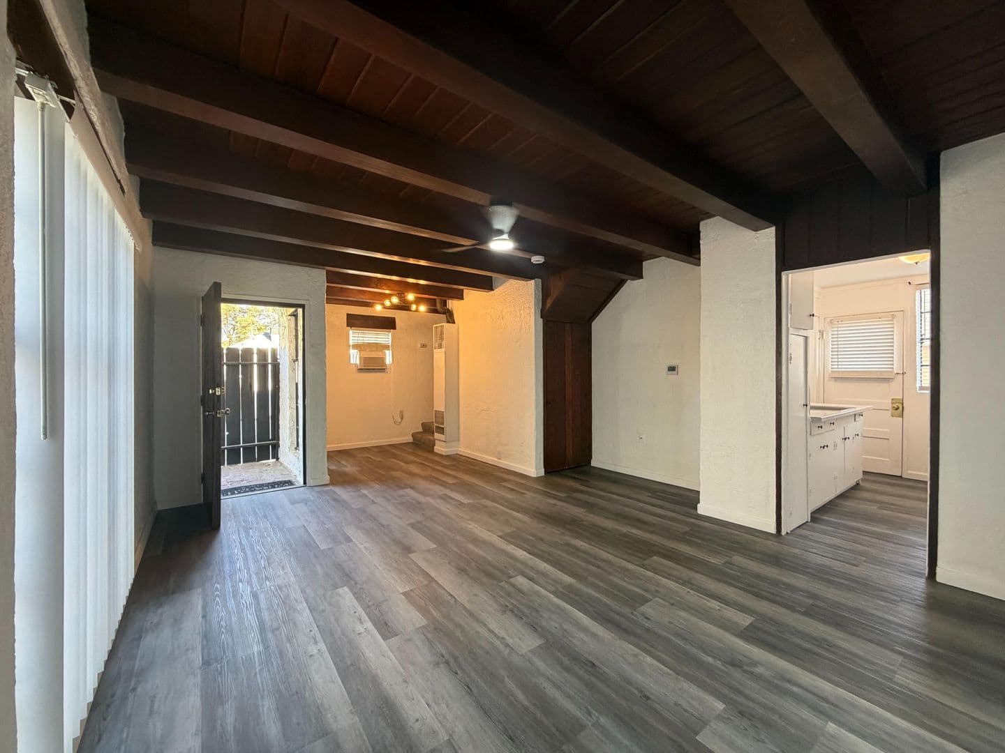 Turlock Apartment: 607 E Marshall St