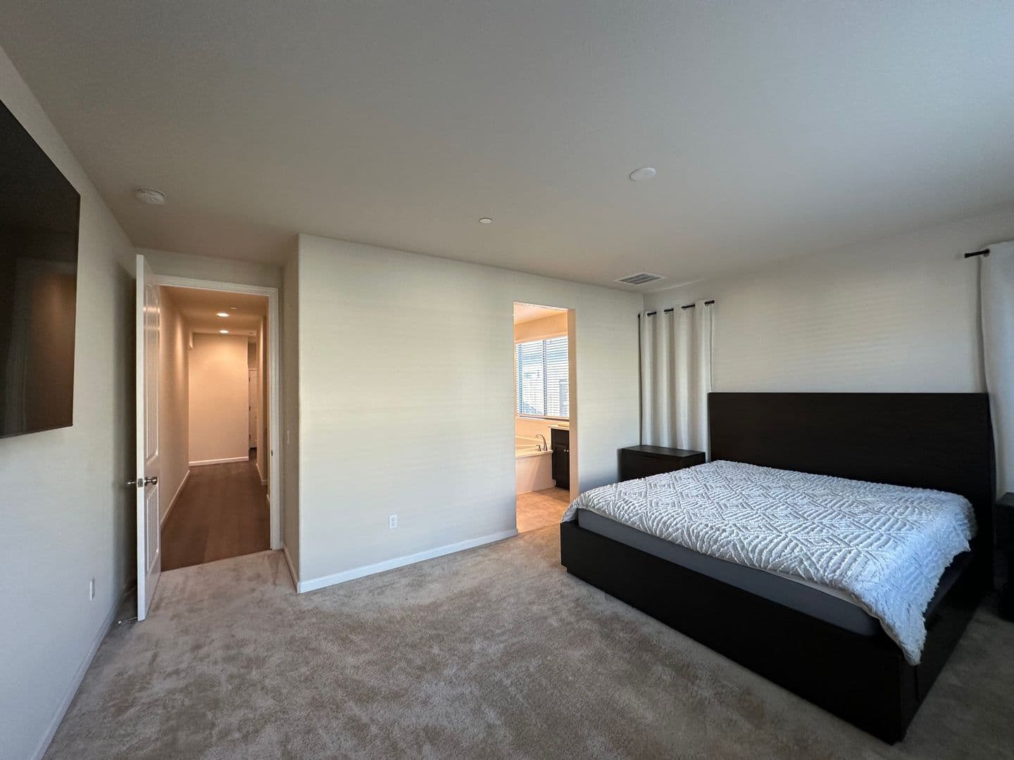 Modesto House: 4352 Vanguard Drive