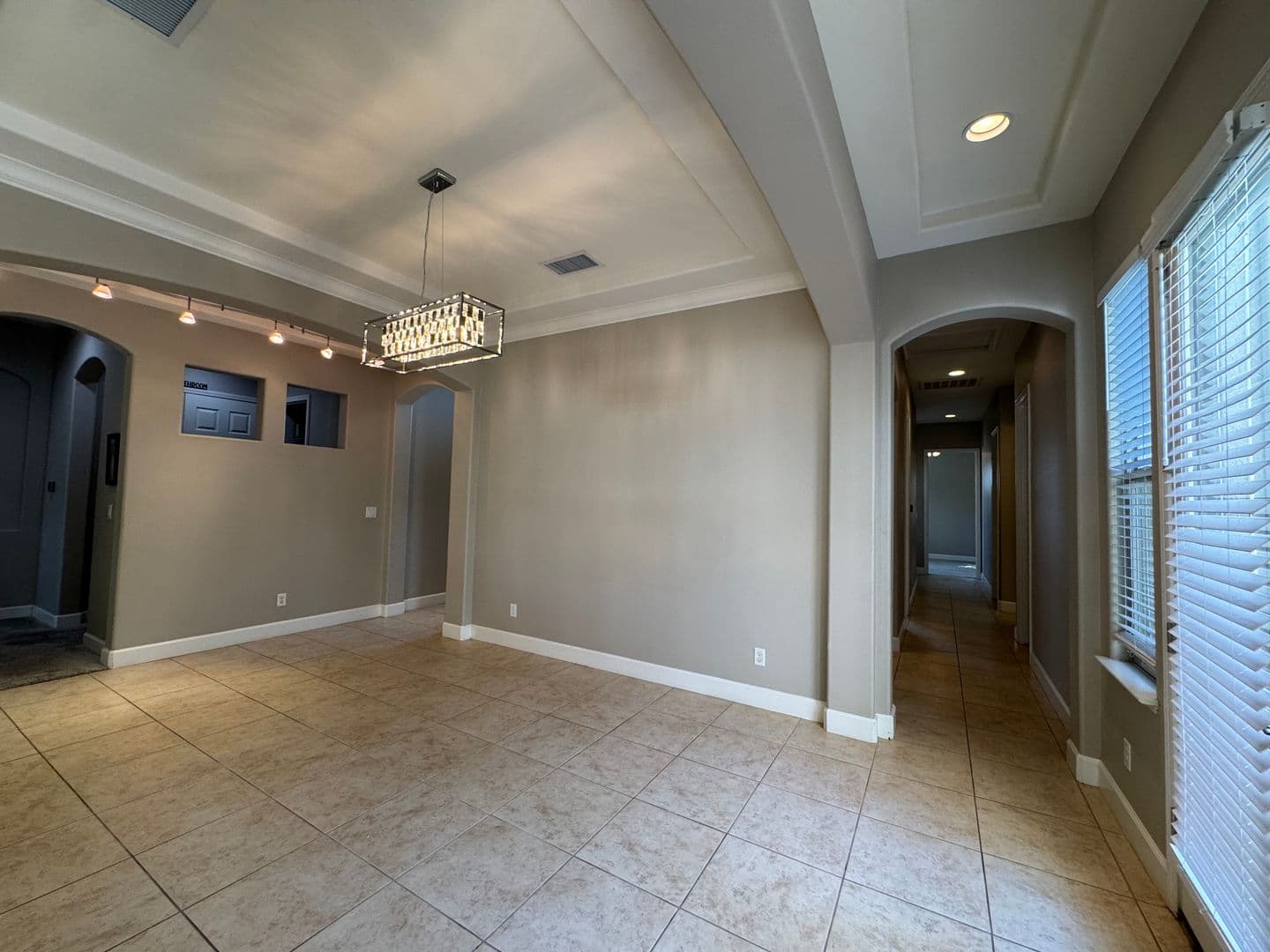 Clovis House: 2171 Buckingham Ave