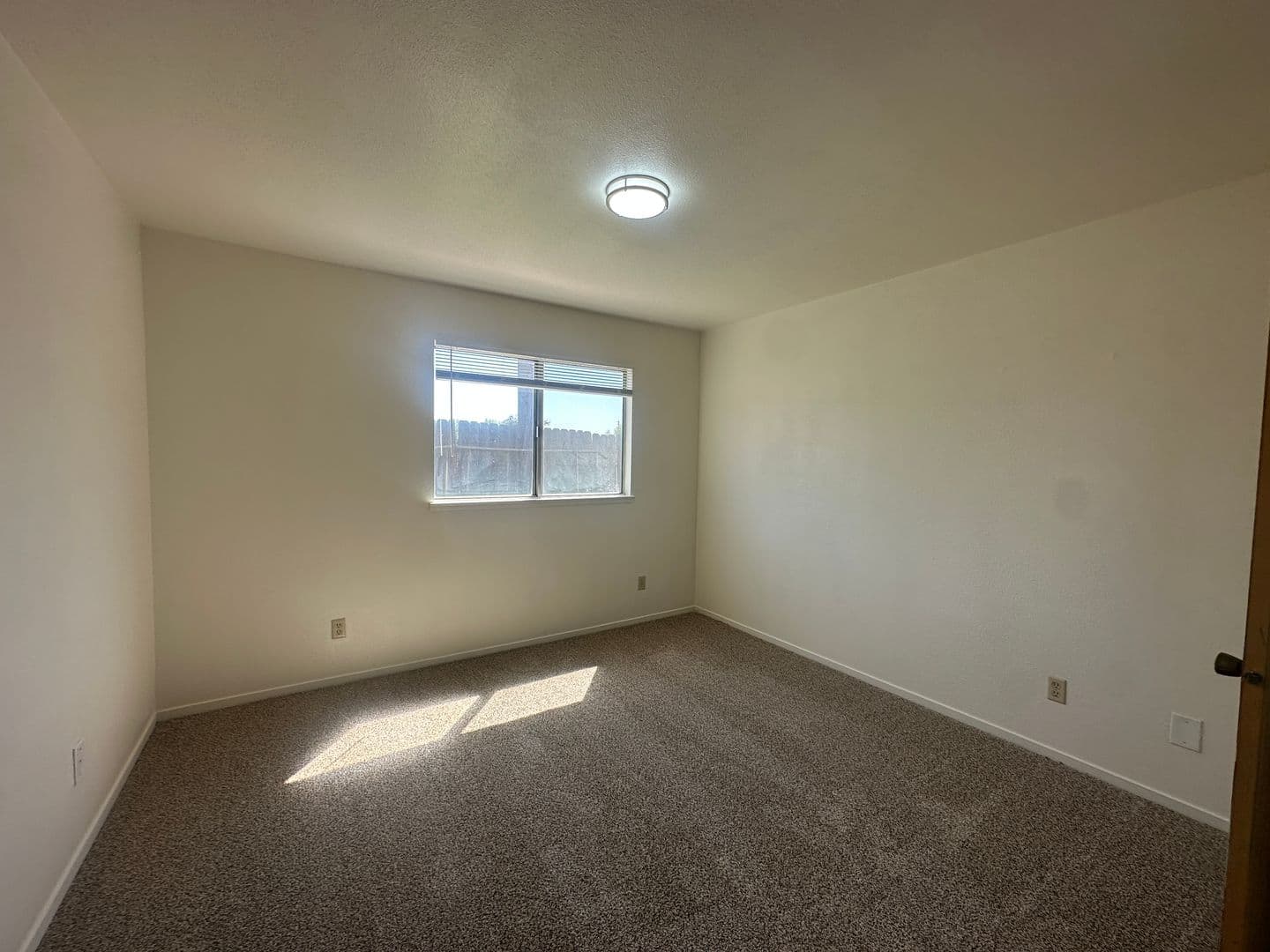 Merced Apartment: 2100 Dinkey Creek Ave. #A