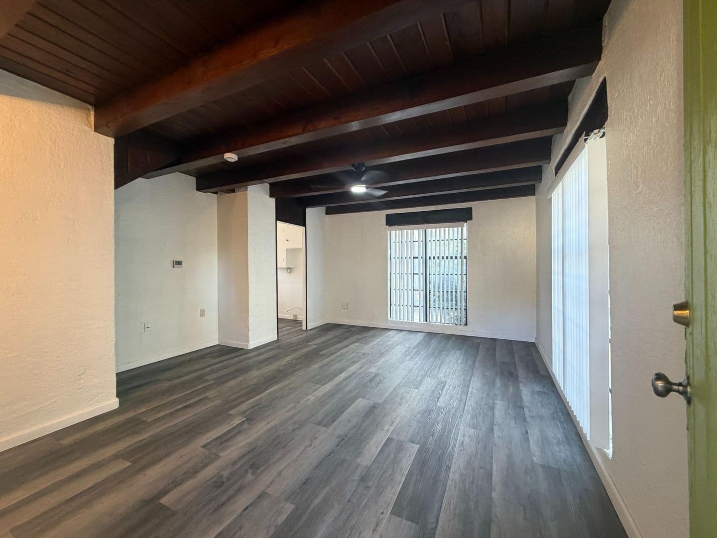 Turlock Apartment: 607 E Marshall St