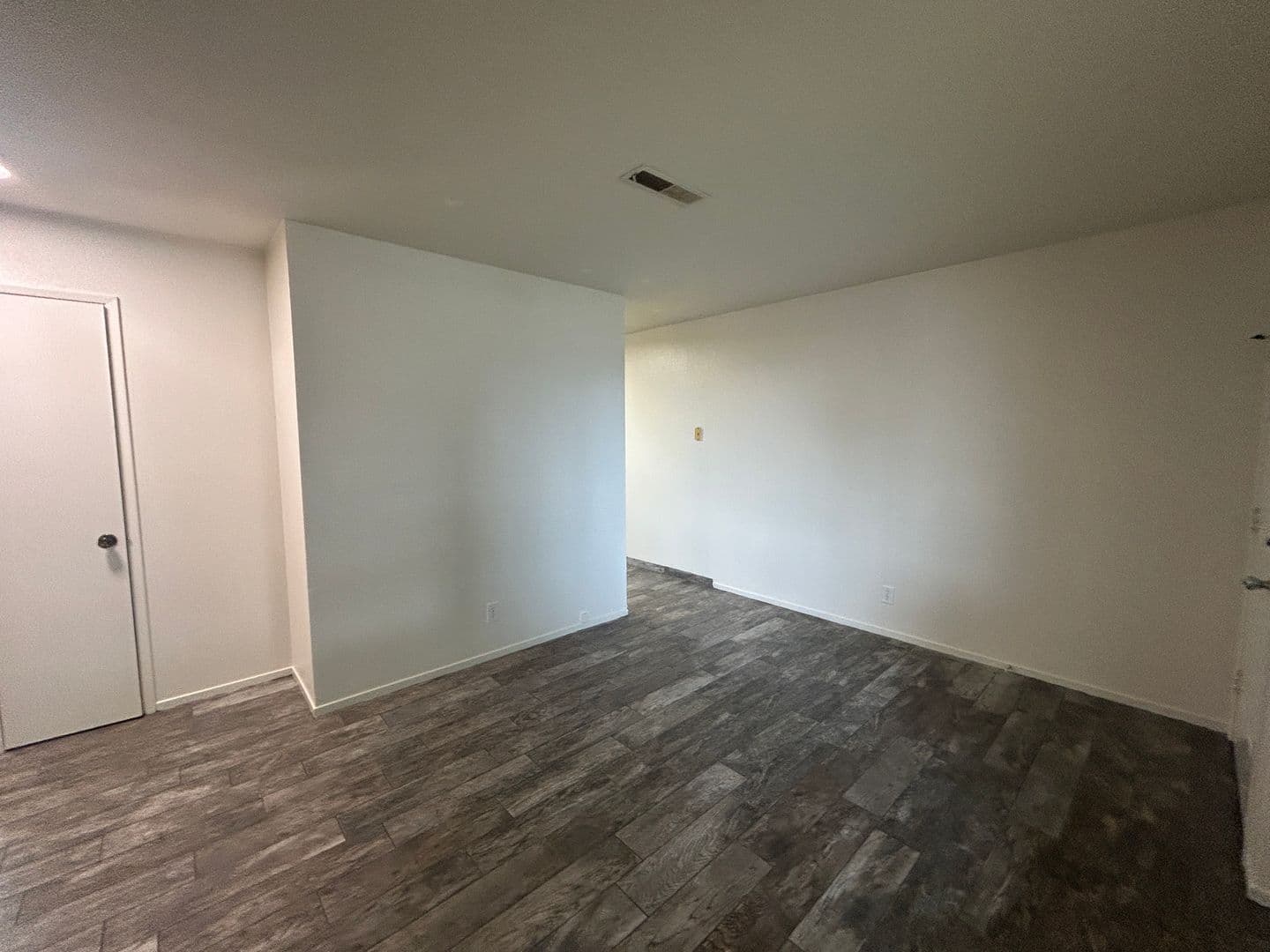 Merced Apartment: 154 South Parsons Ave. #B