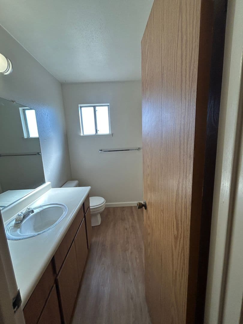 Merced Apartment: 32 South Parsons Ave. #D