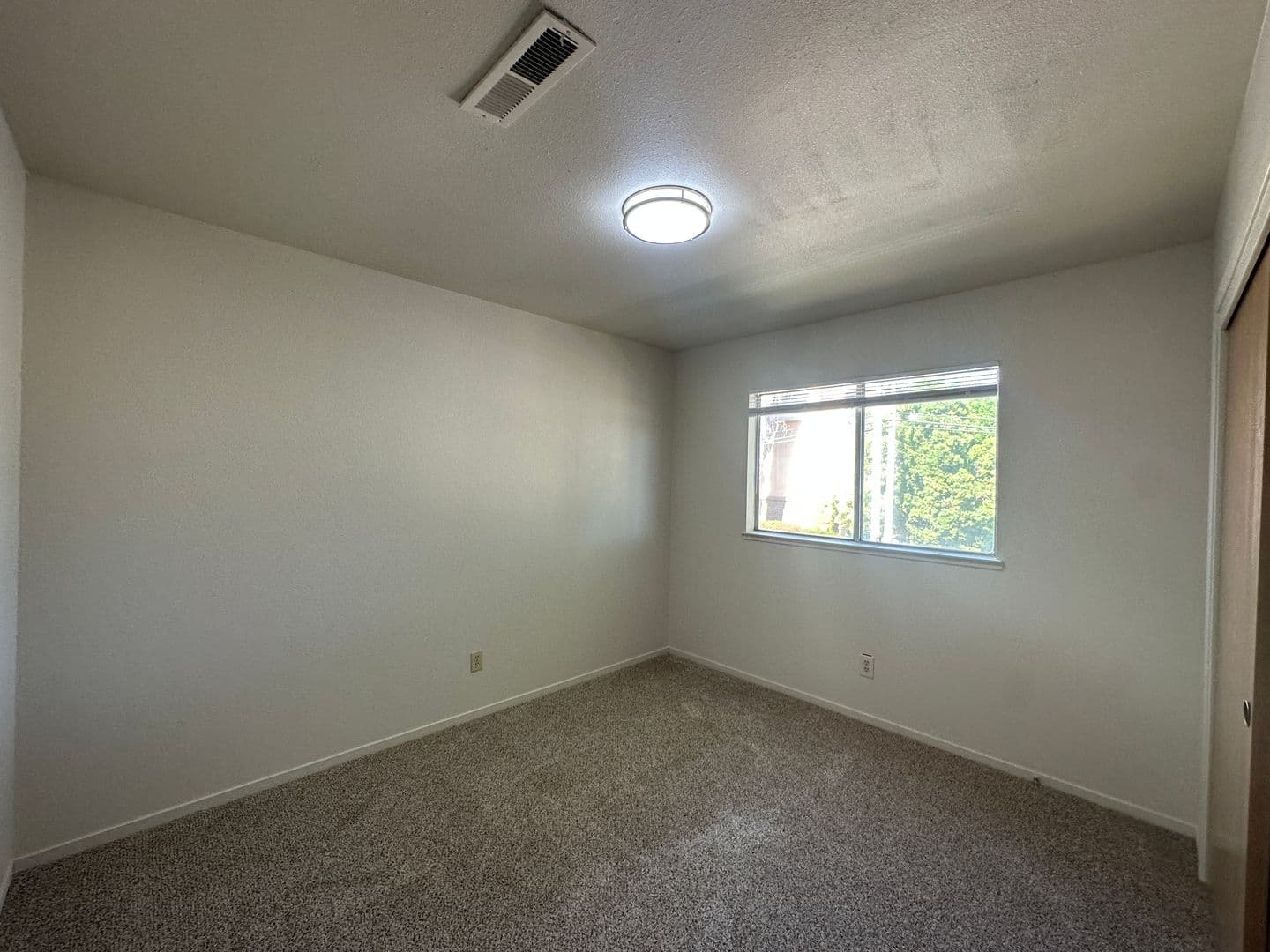 Merced Apartment: 114 South Parsons Ave. #G