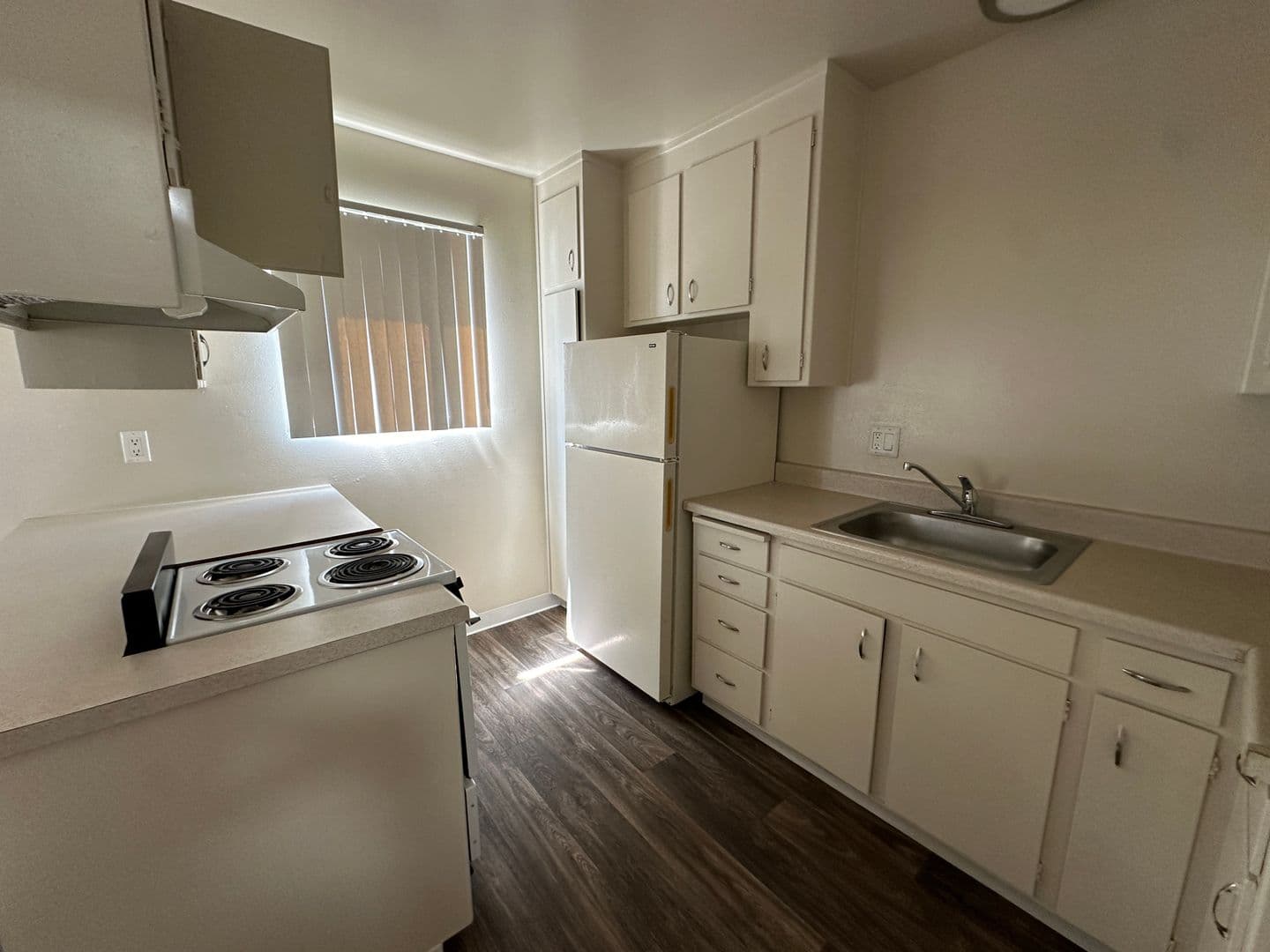 Modesto Apartment: 1821 Tully Road