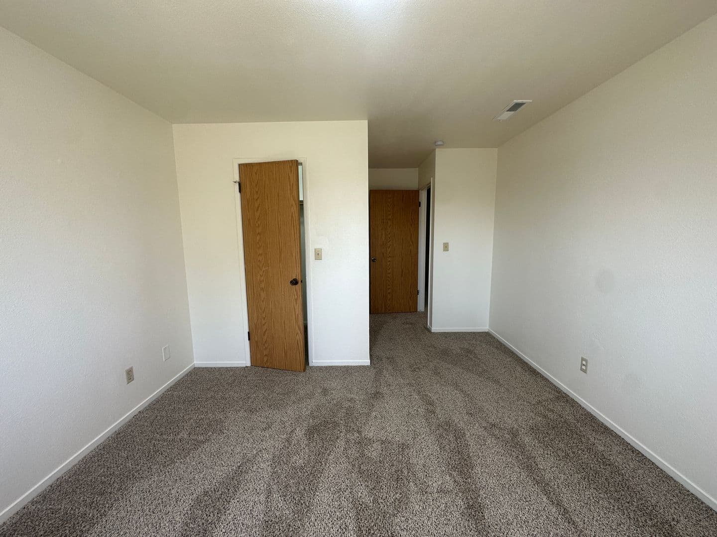 Merced Apartment: 2100 Dinkey Creek Ave. #A