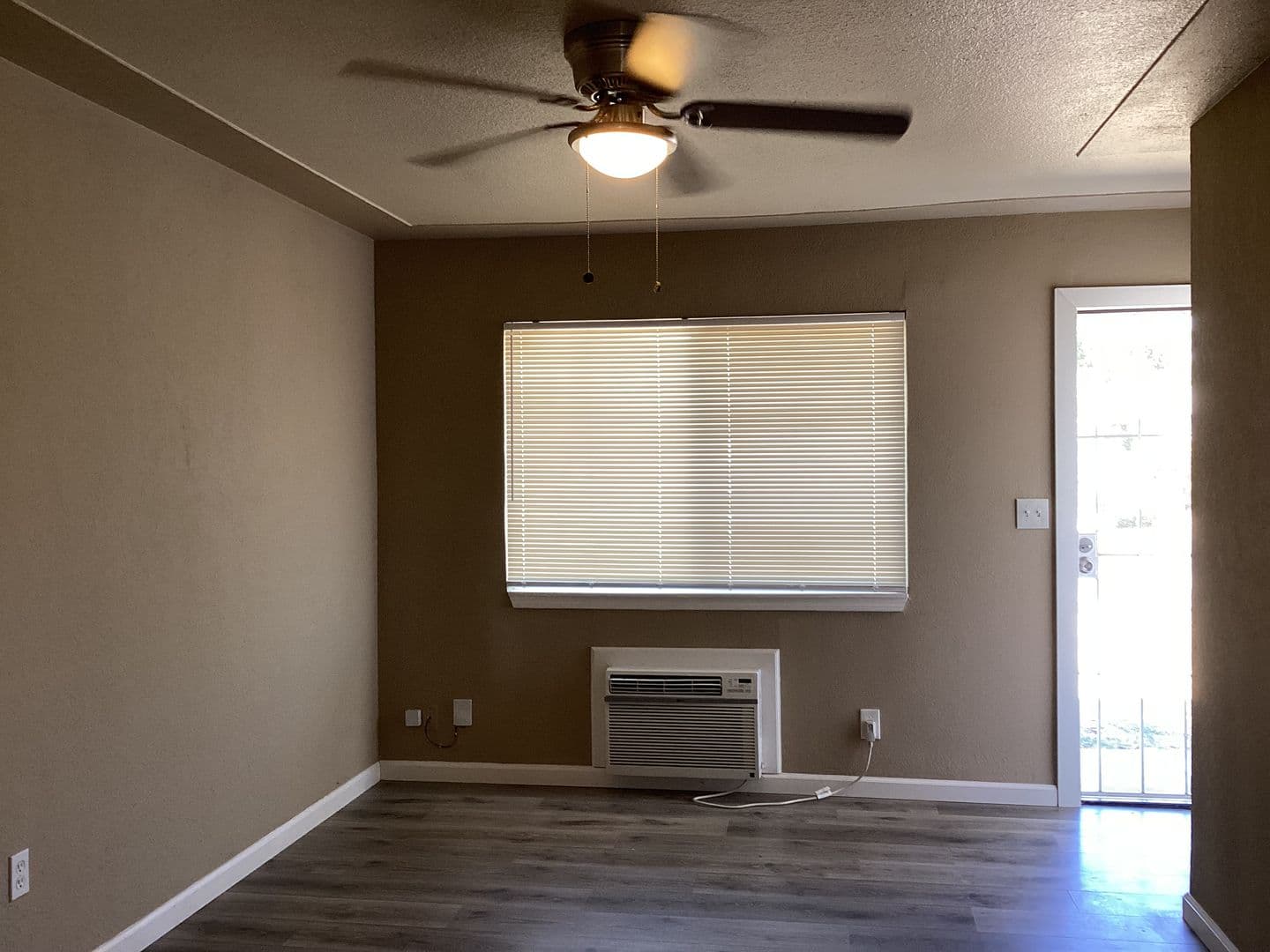 Fresno Apartment: 3364 Mayfair Drive South