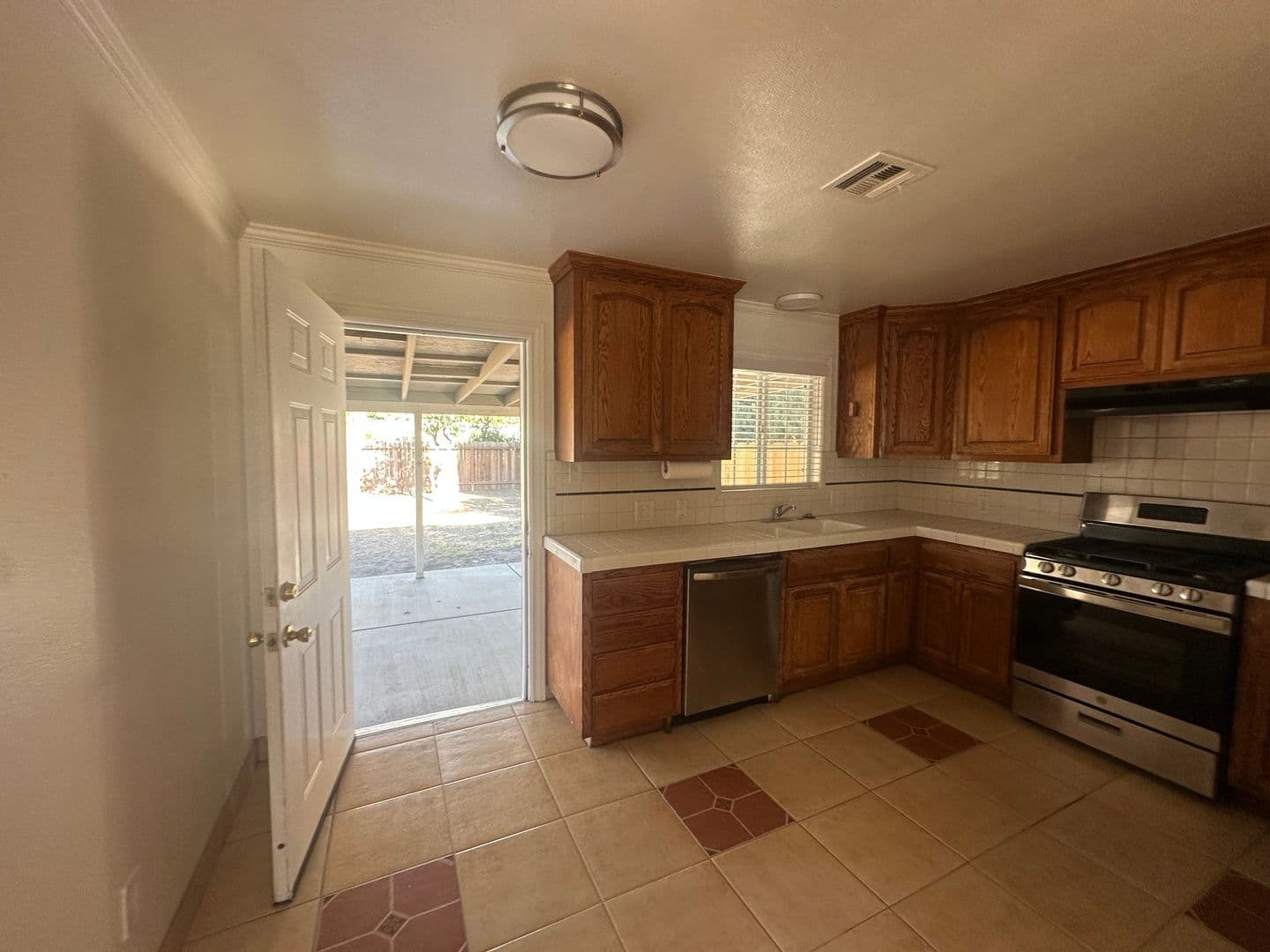 Modesto House: 1129 Allen Dr