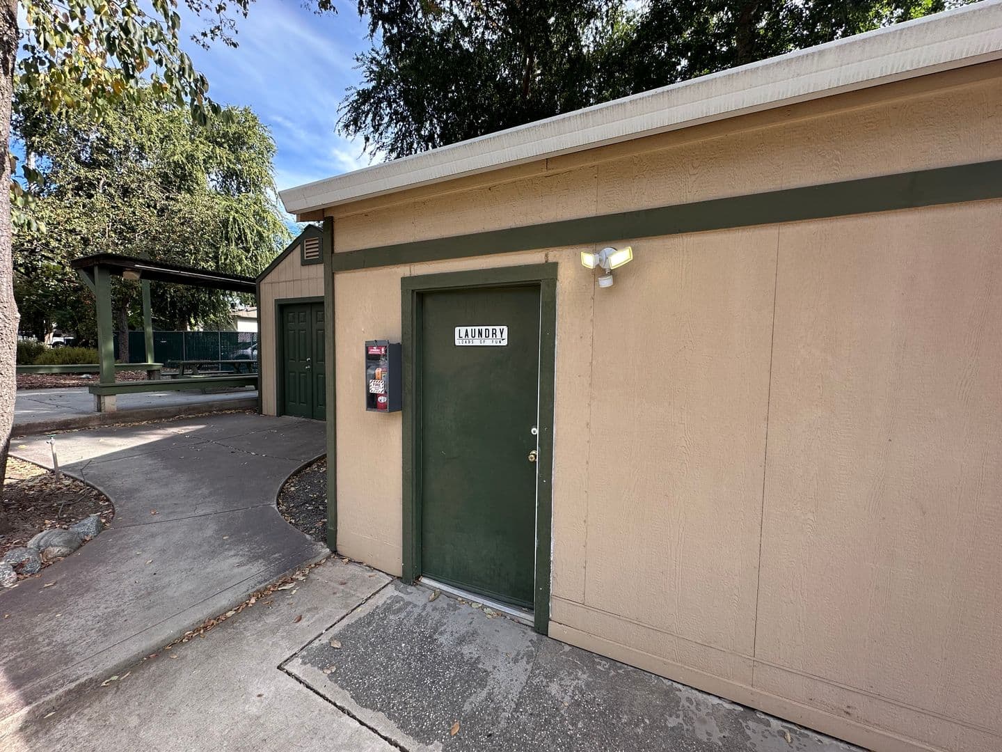 Chico Apartment: 703 W 2nd Avenue