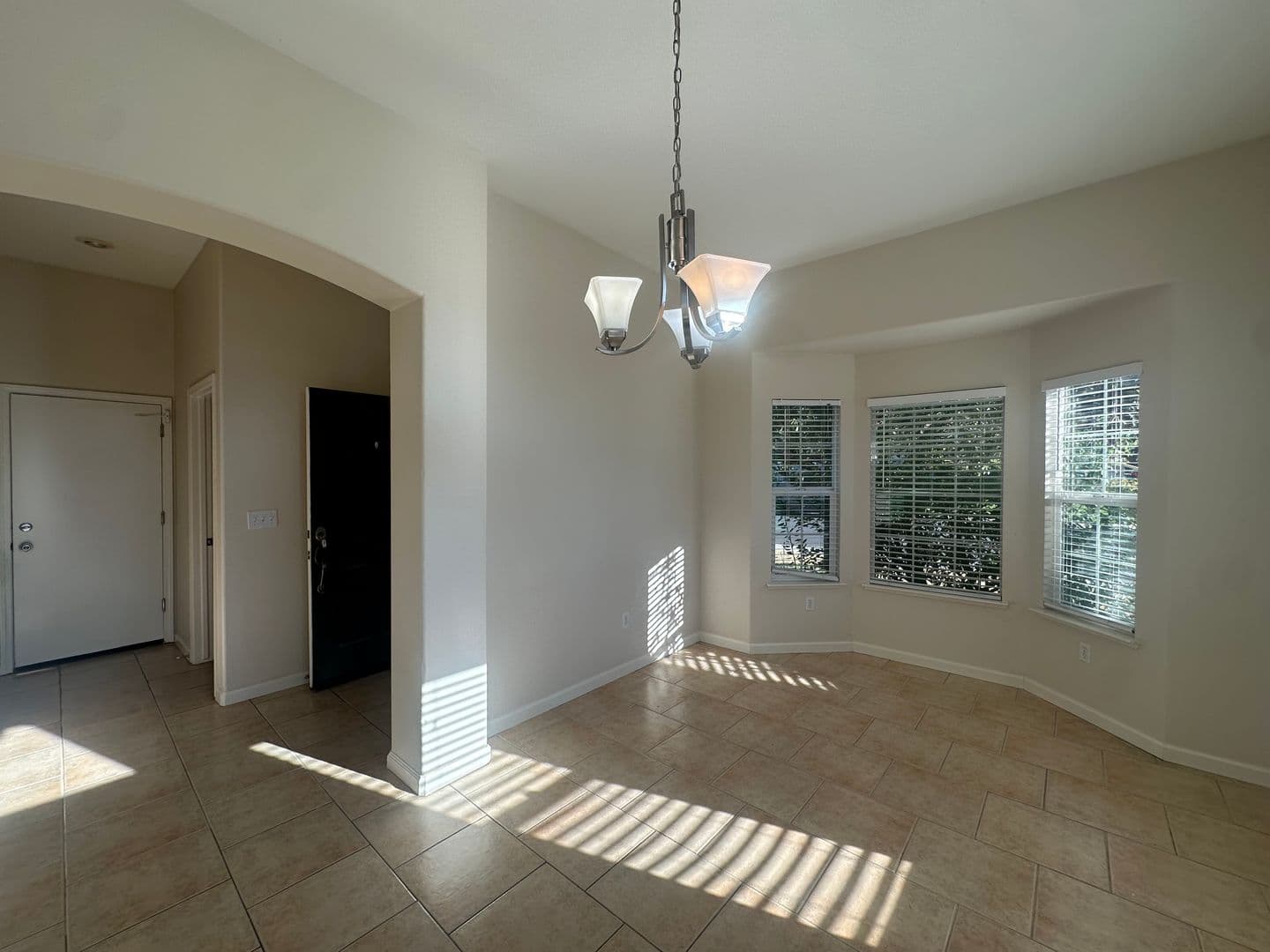 Manteca House: 1989 Picadilly Way