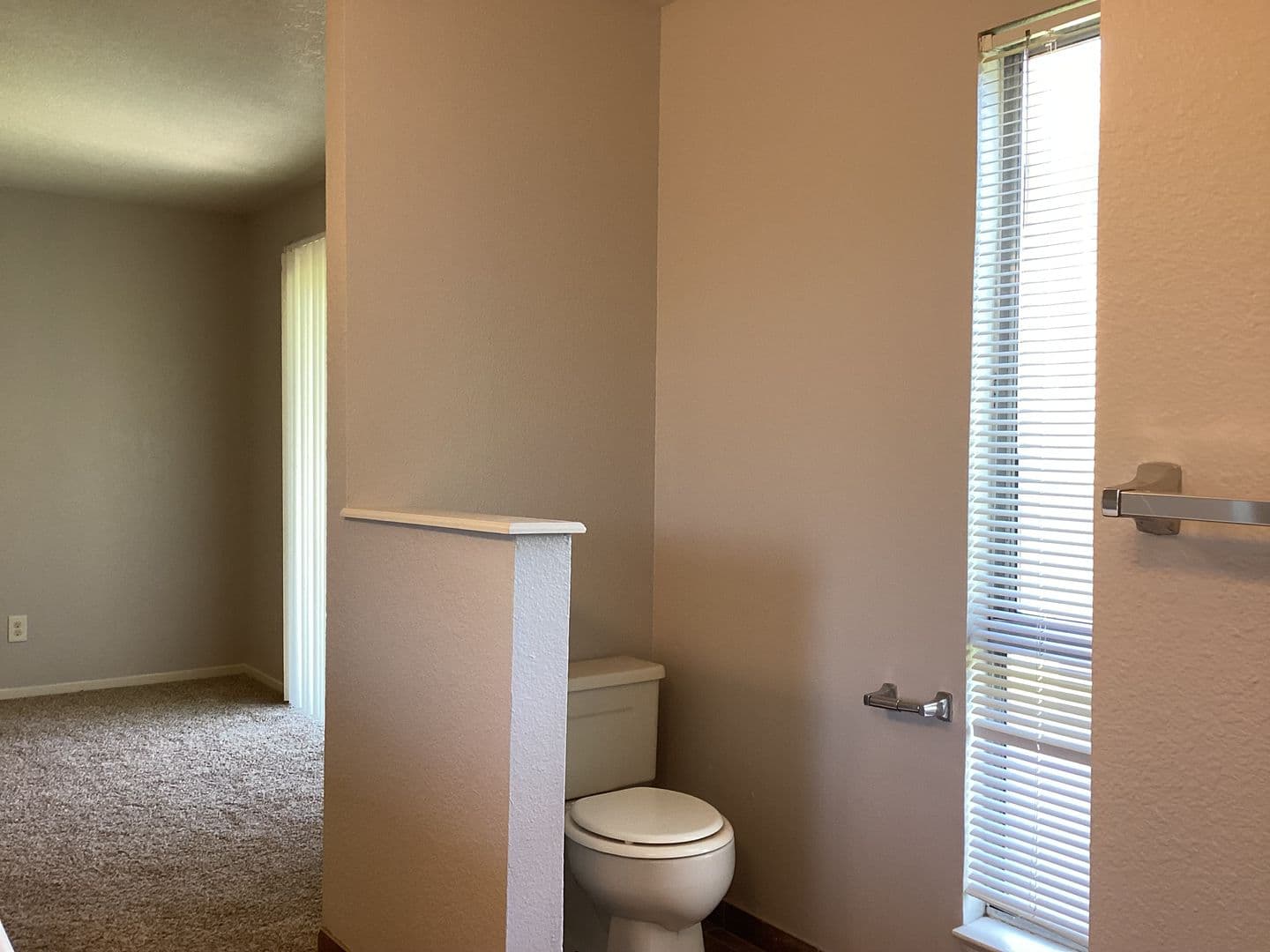 Fresno House: 3325 E. Pine Avenue