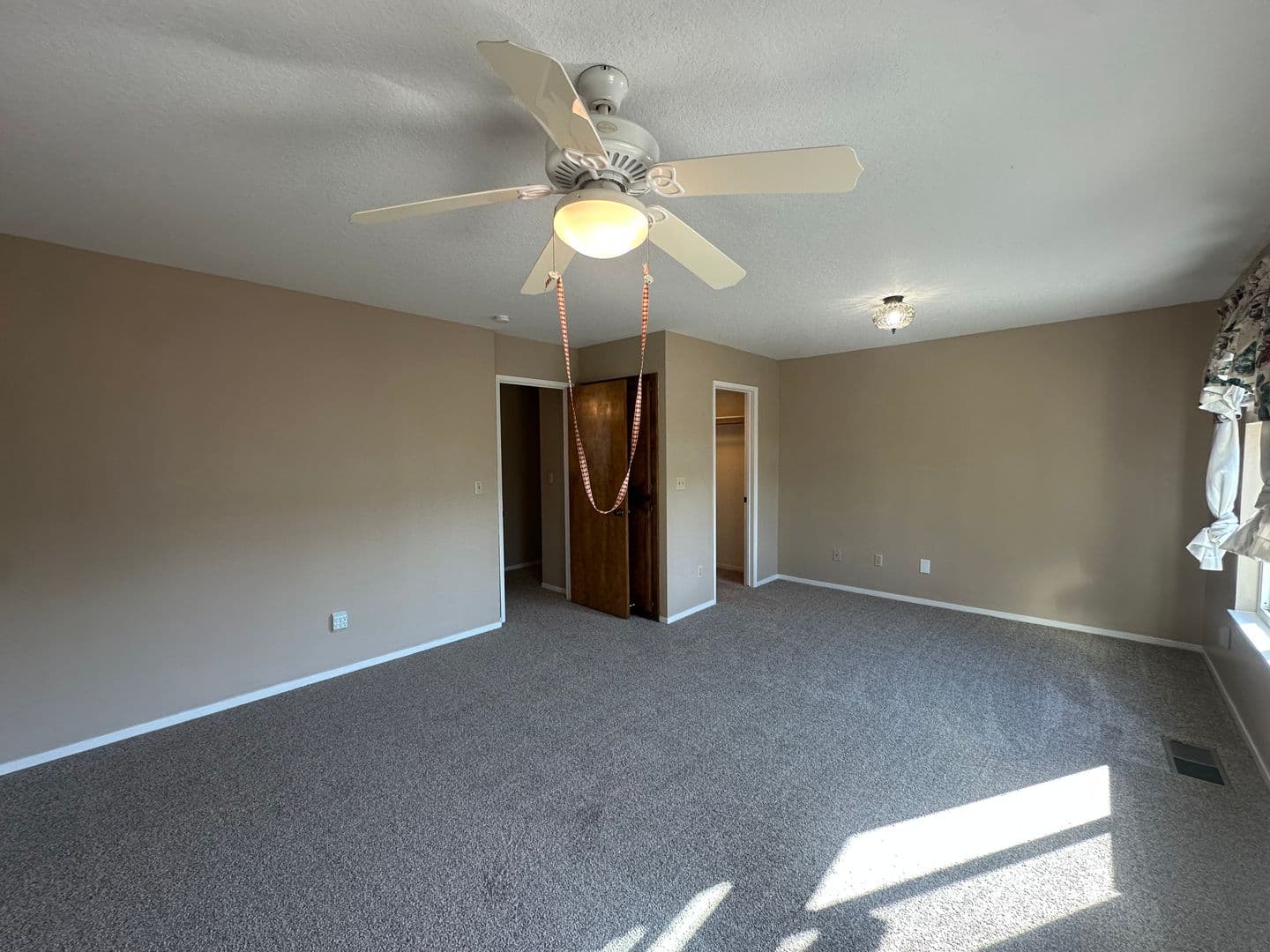 Modesto House: 1005 Westmont Ct