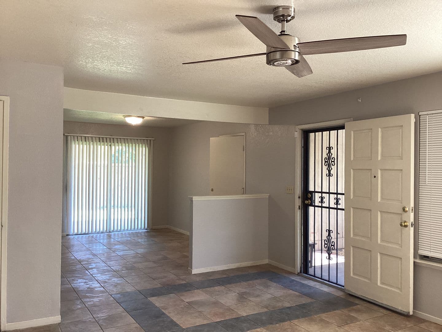 Fresno House: 3325 E. Pine Avenue