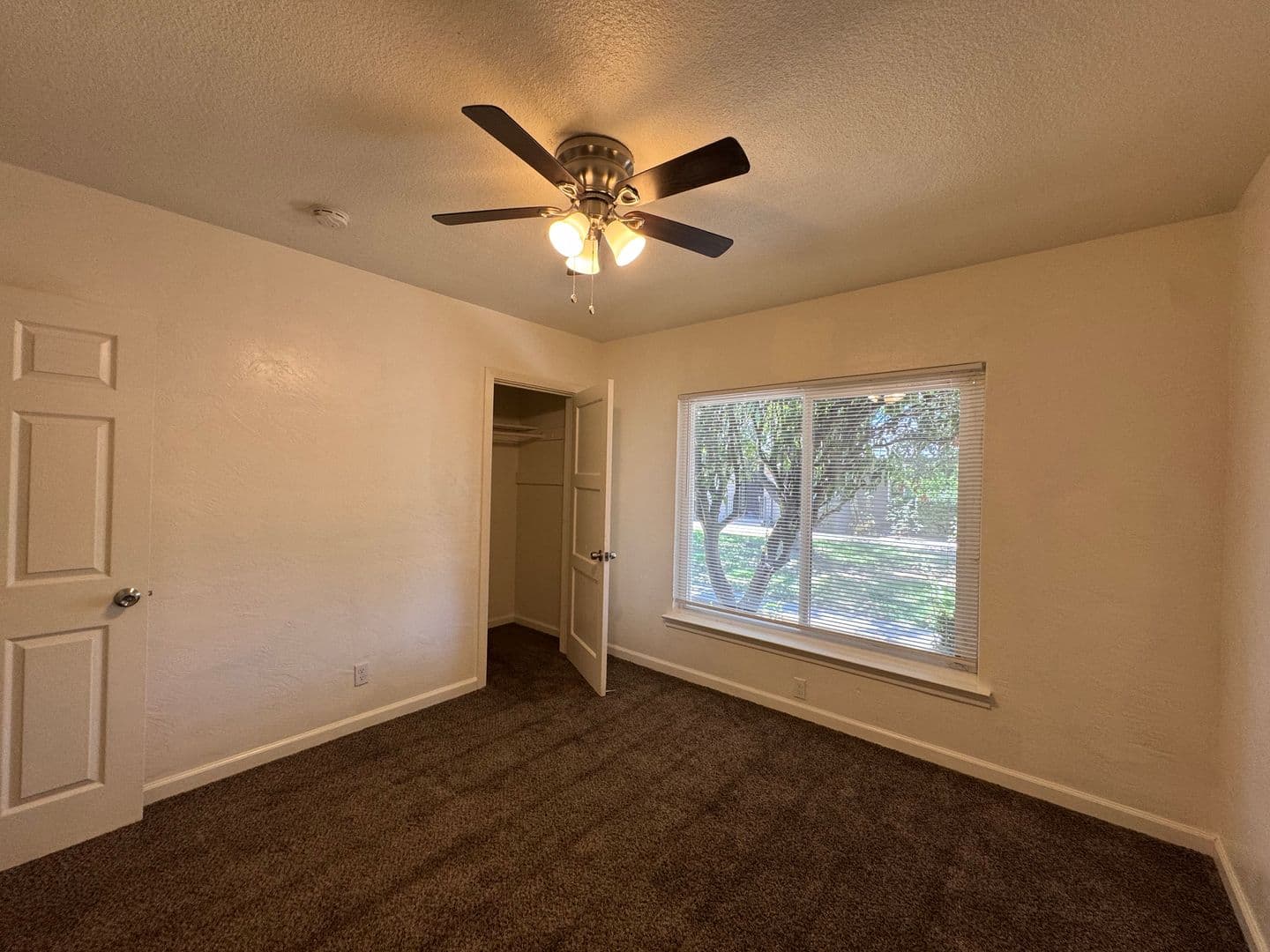 Fresno Apartment: 3452 E. Clinton Ave