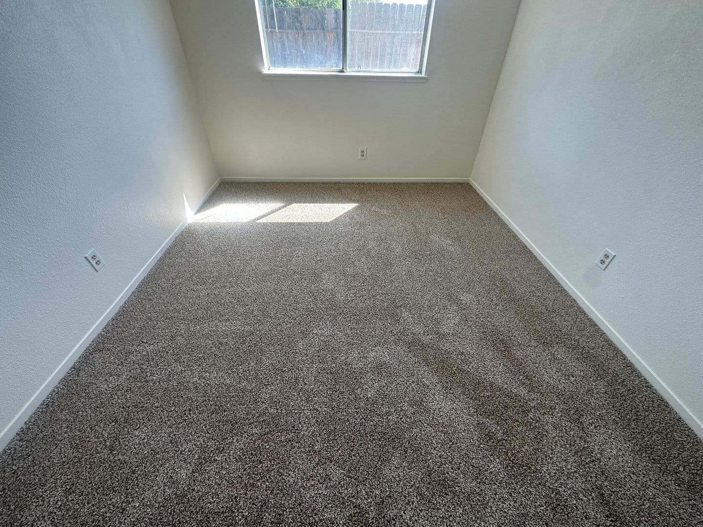Merced Apartment: 2100 Dinkey Creek Ave. #A