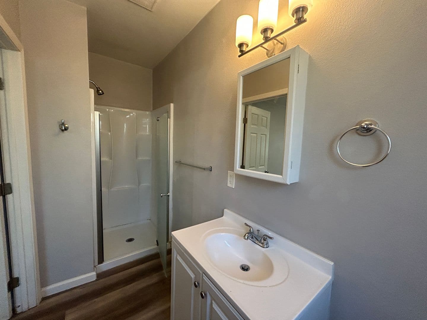 Modesto Apartment: 624 J Street
