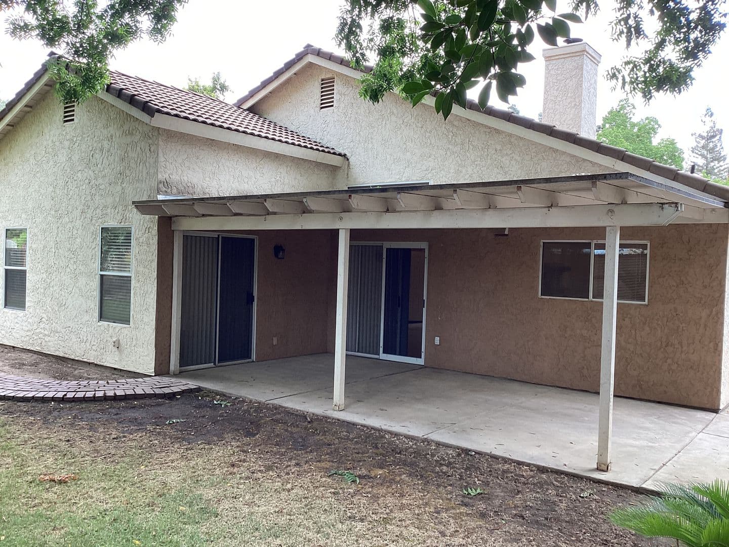 Fresno House: 9615 N Buttonwood Court