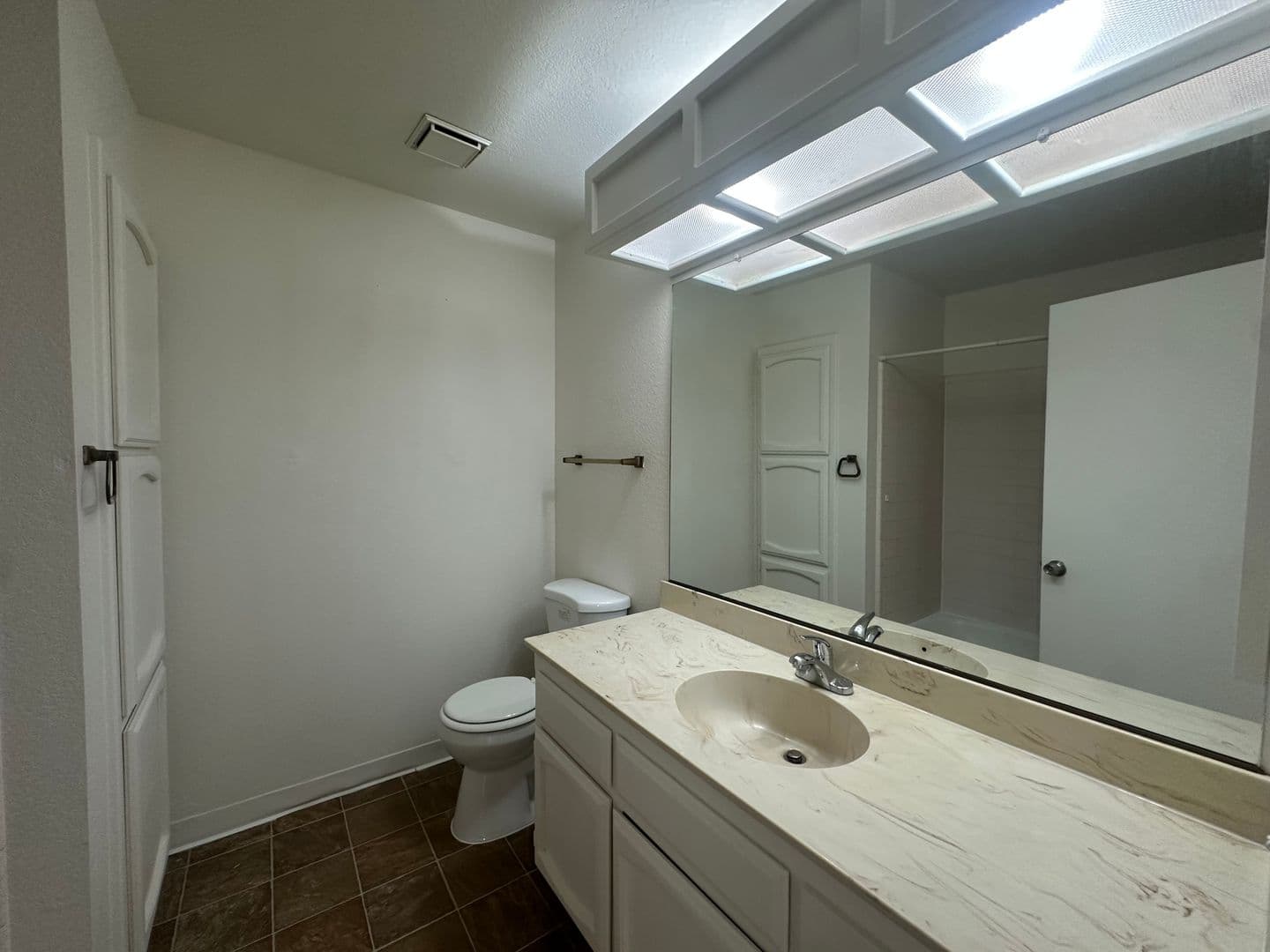Modesto House: 2705 Twin Oak Ln