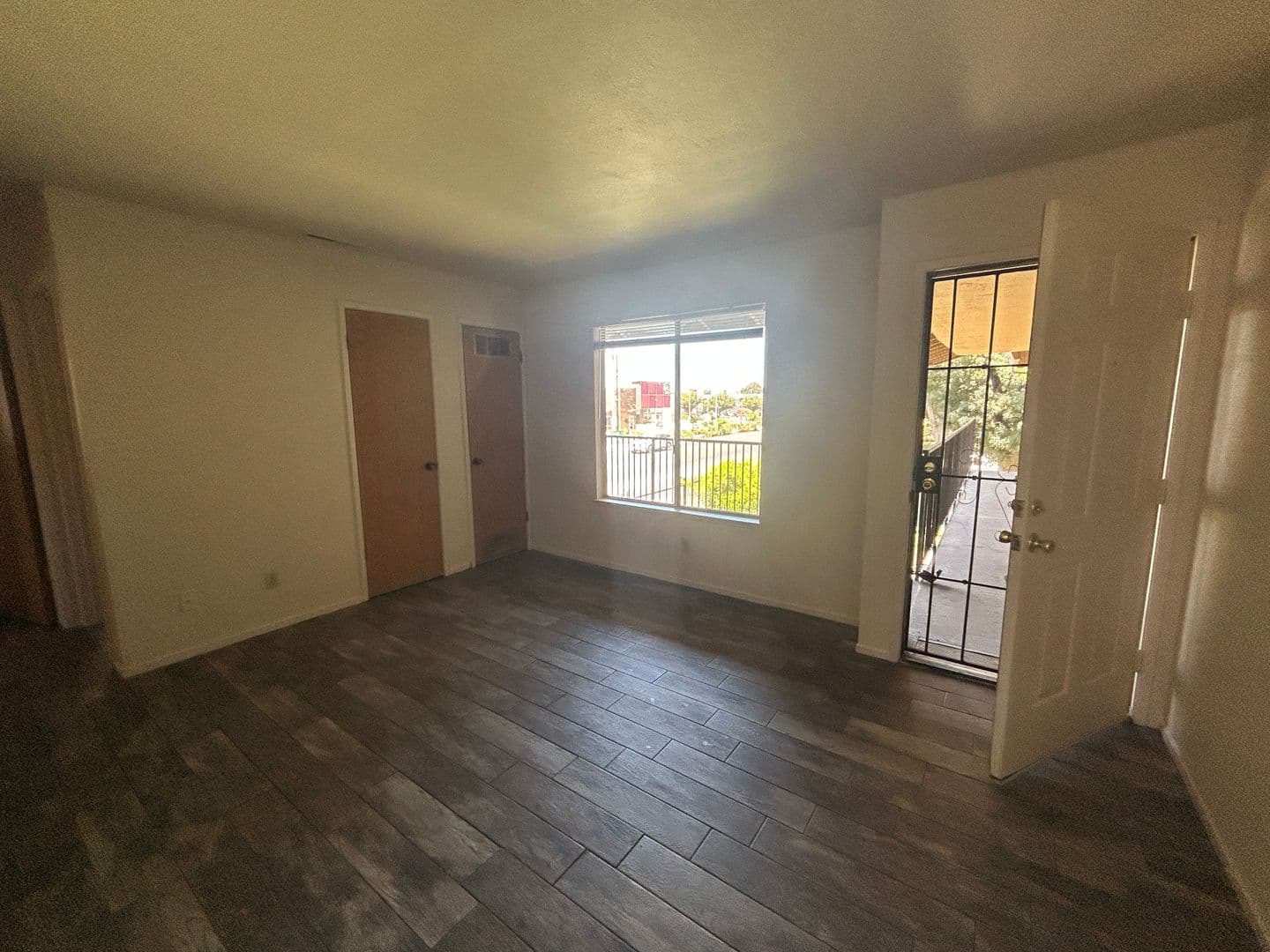 Merced Apartment: 104 South Parsons Ave. #E