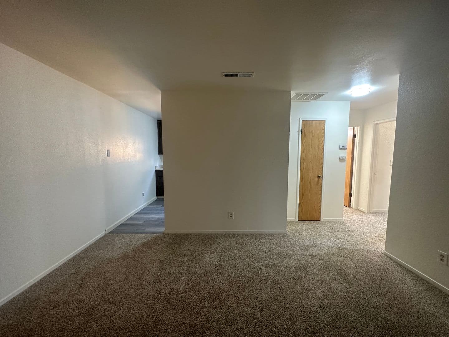 Merced Apartment: 2100 Dinkey Creek Ave. #A
