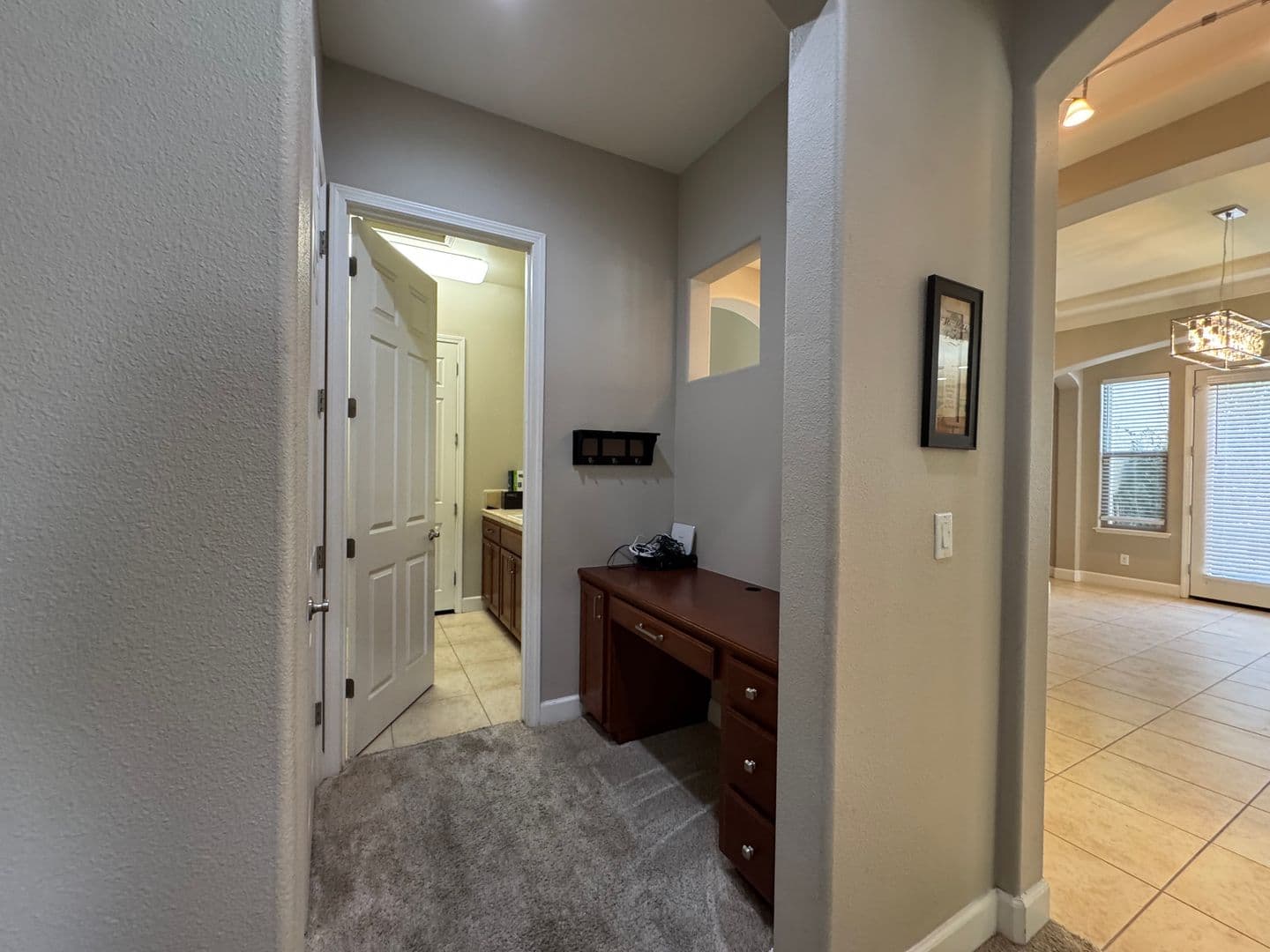 Clovis House: 2171 Buckingham Ave