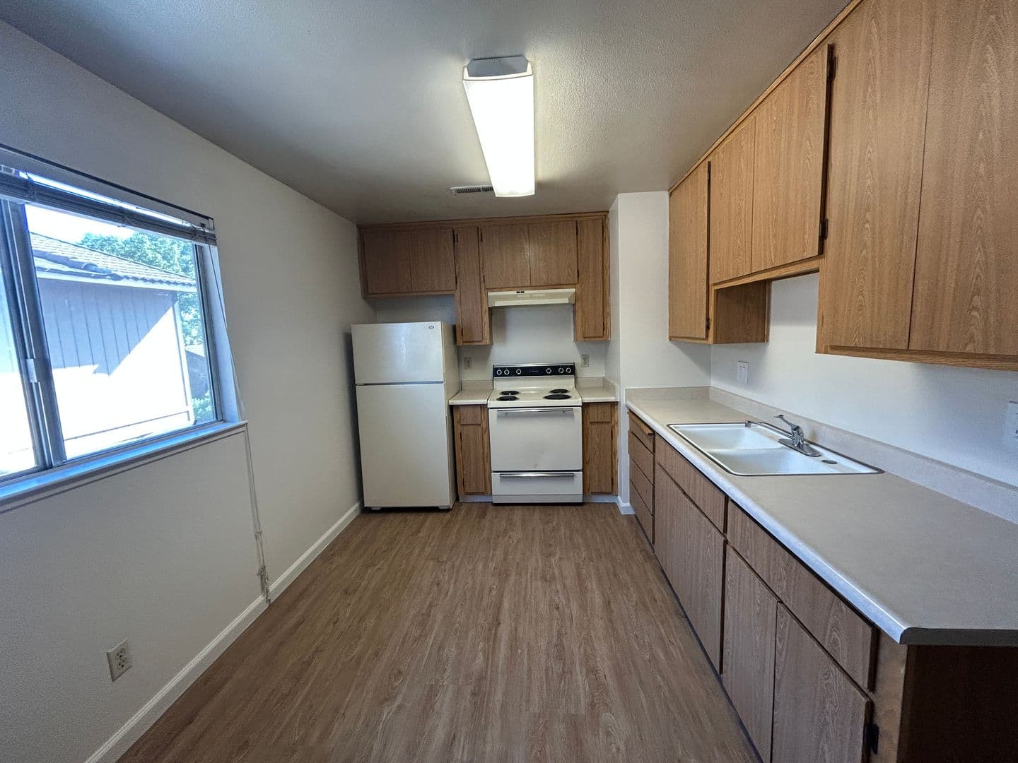 Merced Apartment: 32 South Parsons Ave. #D