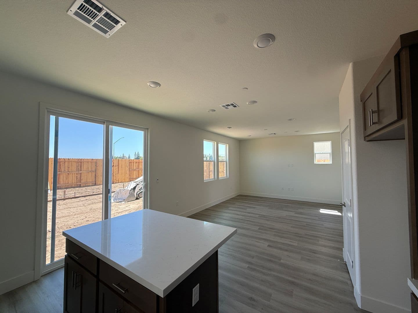 Modesto House: 4328 Frontier Way