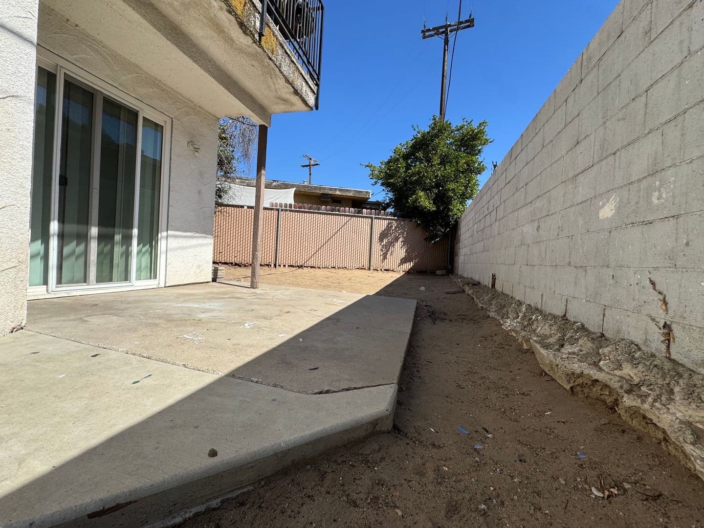 Fresno Apartment: 4853 E. University Avenue - 101