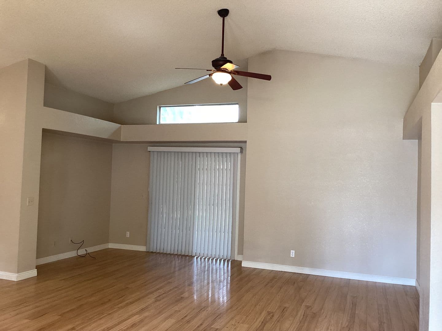 Fresno House: 9615 N Buttonwood Court