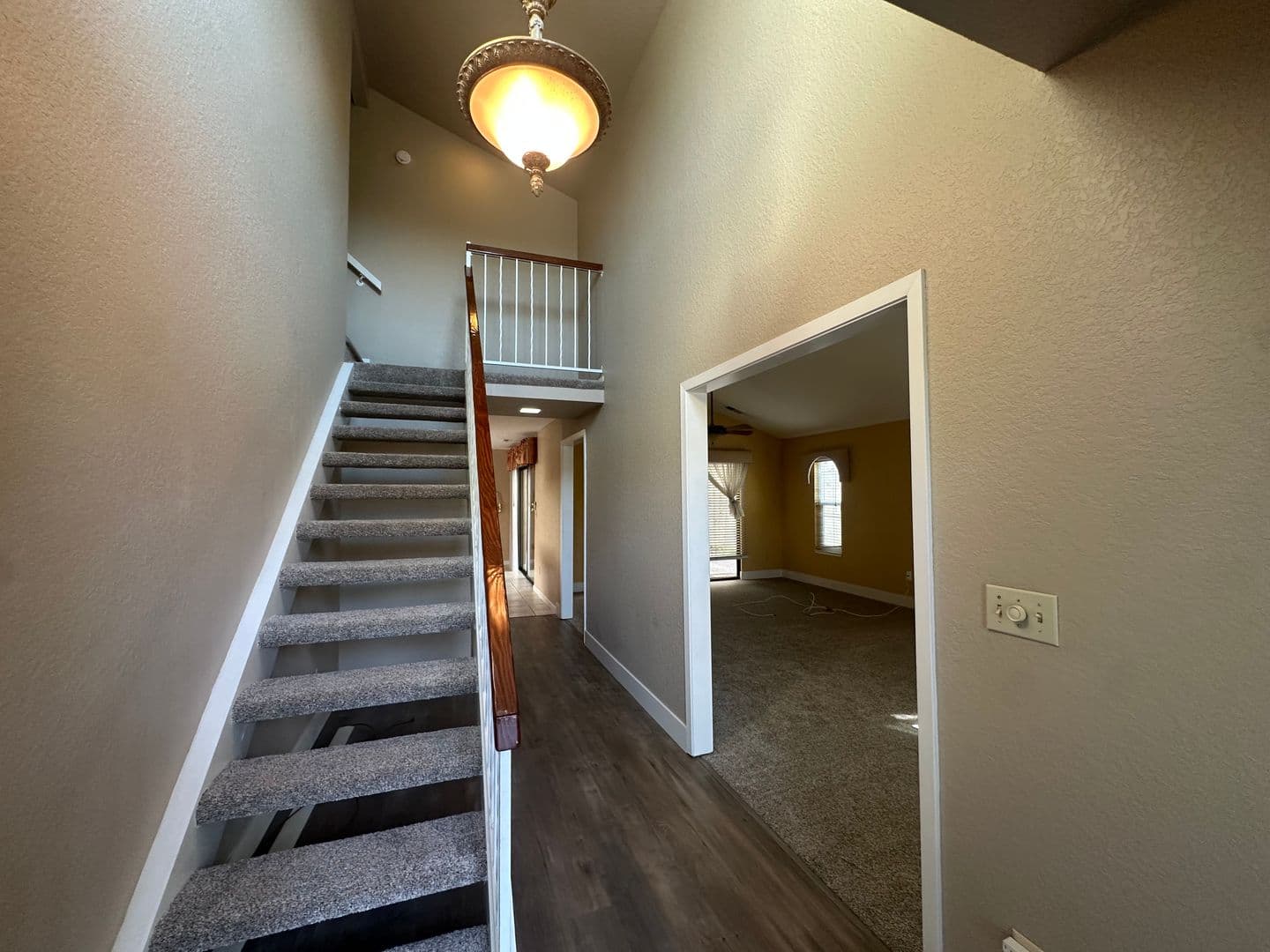 Modesto House: 1005 Westmont Ct
