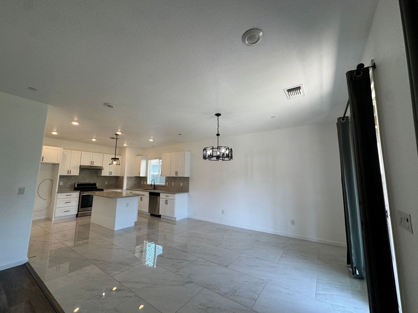 Fresno House: 2469 S Rogers Ln