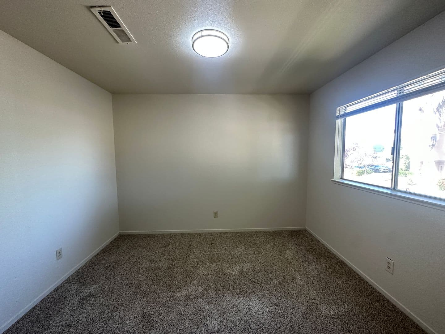 Merced Apartment: 114 South Parsons Ave. #G
