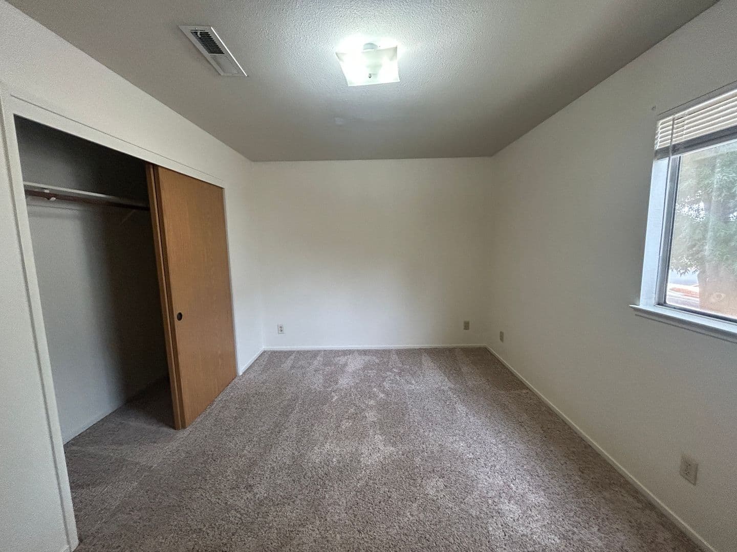 Merced Apartment: 154 South Parsons Ave. #B