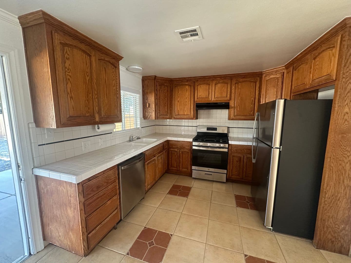 Modesto House: 1129 Allen Dr