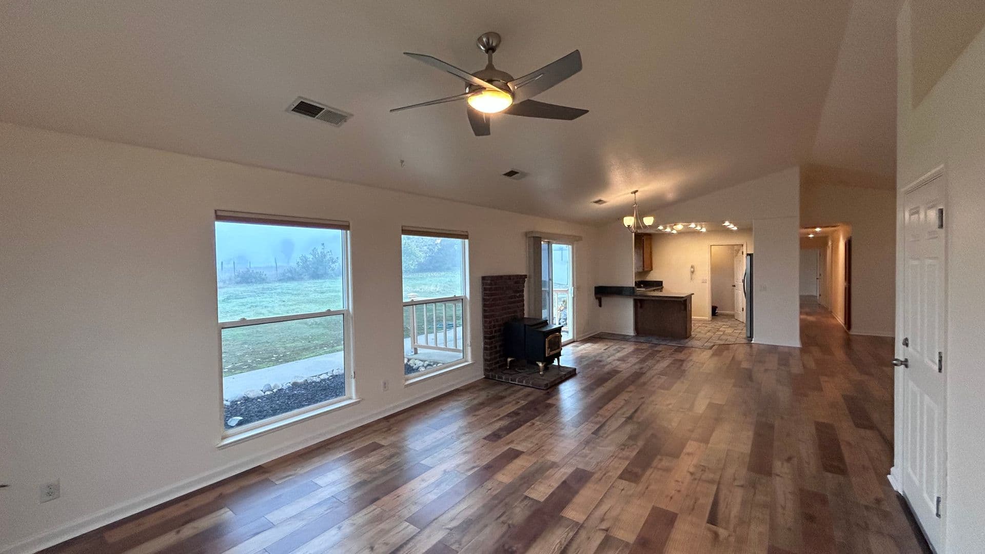 La Grange House: 14575 Avenida Central
