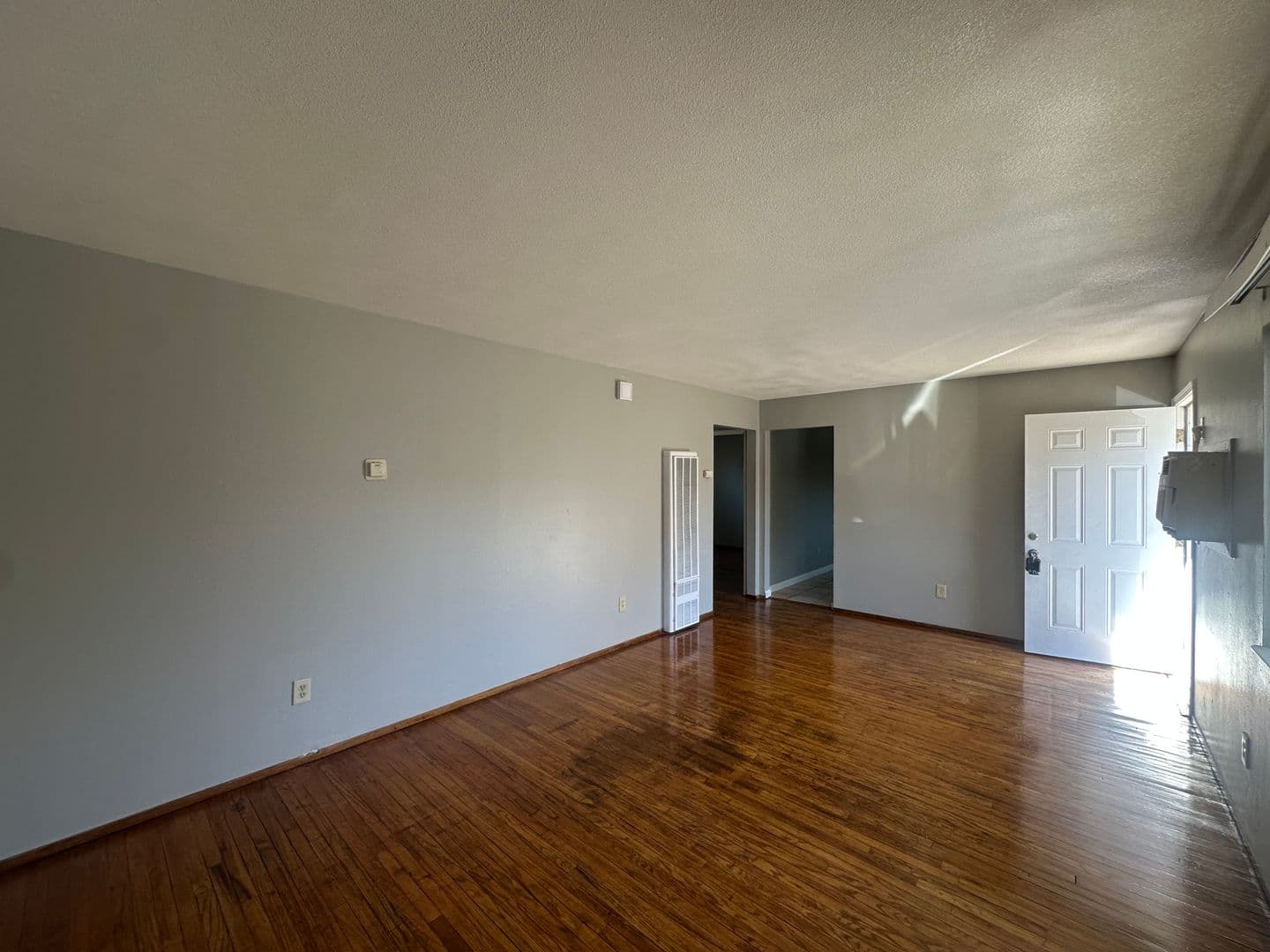 Modesto Apartment: 917-B Byron Lane