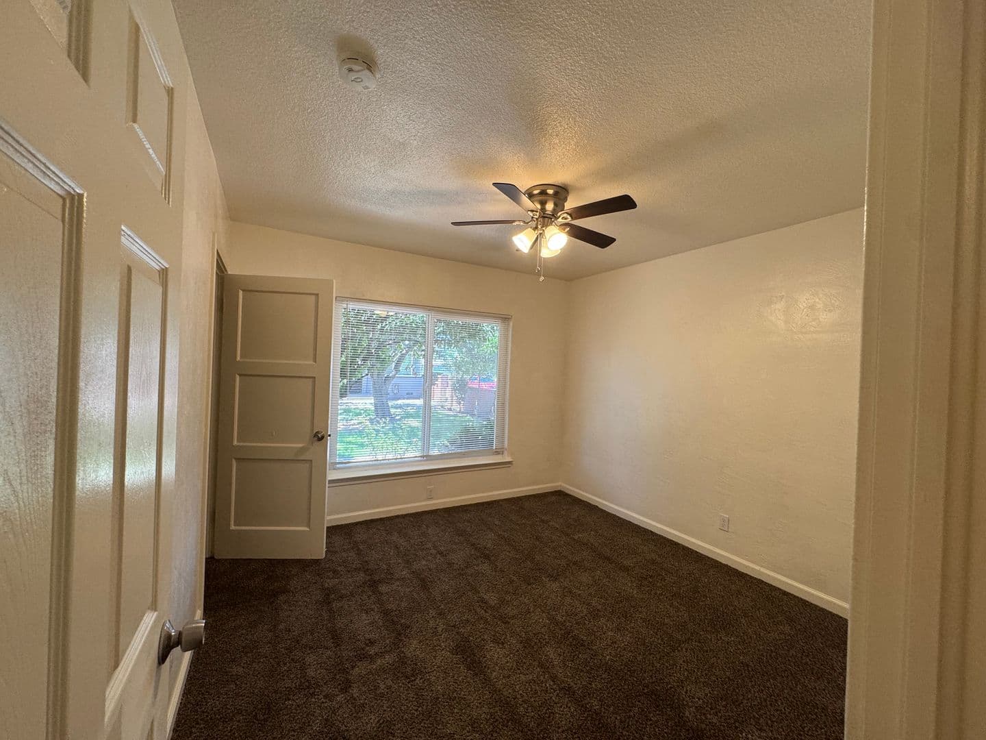 Fresno Apartment: 3452 E. Clinton Ave