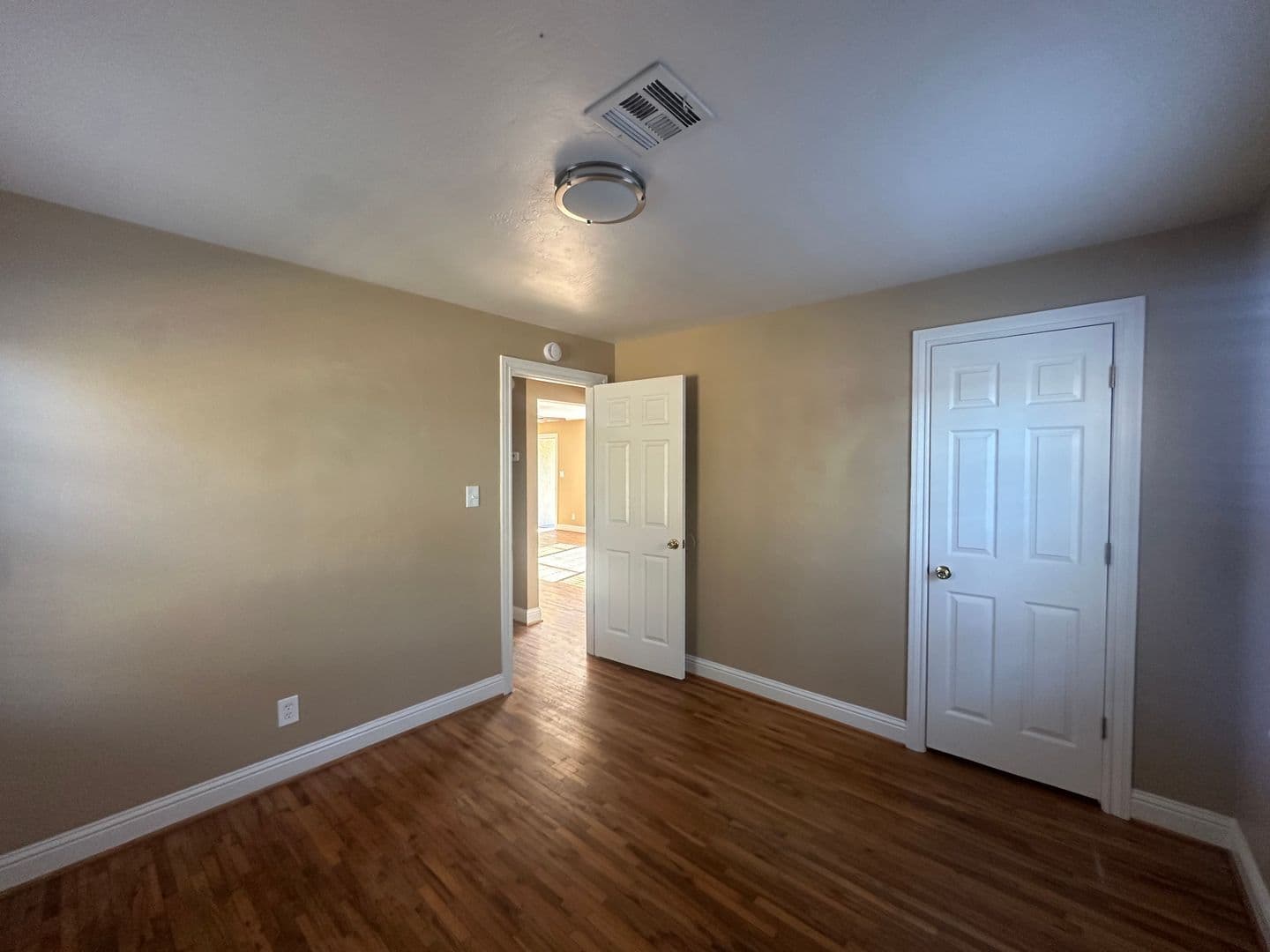 Modesto House: 1129 Allen Dr