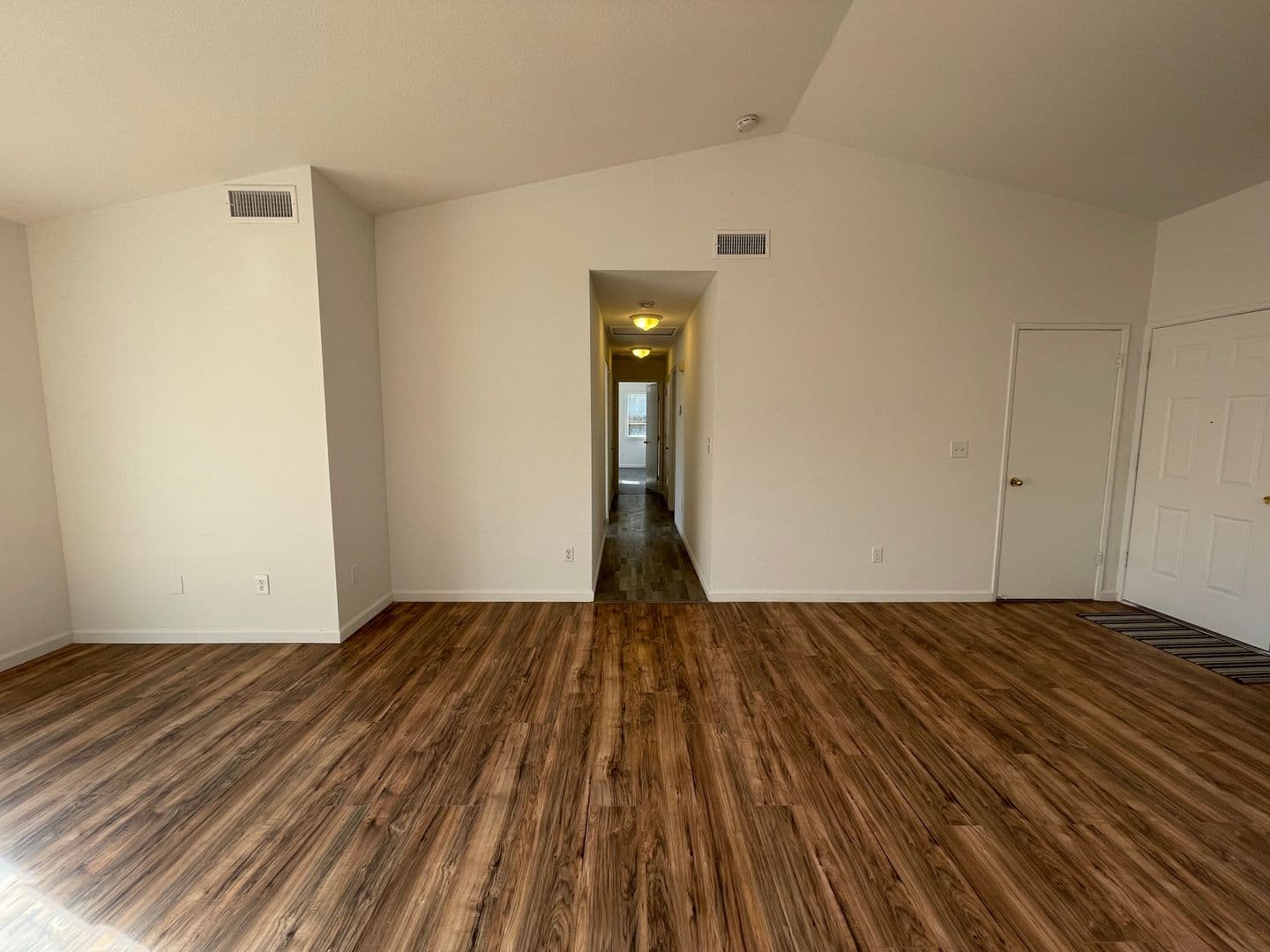 Newman House: 1028 Grackle Ct
