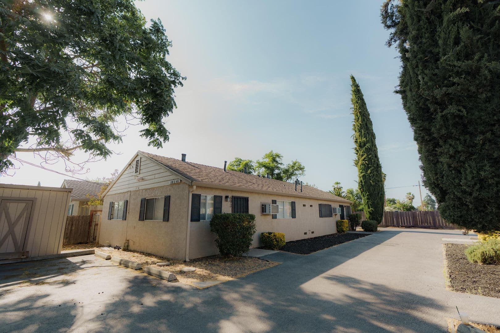 Turlock Apartment: 683 - 695 Vermont Ave