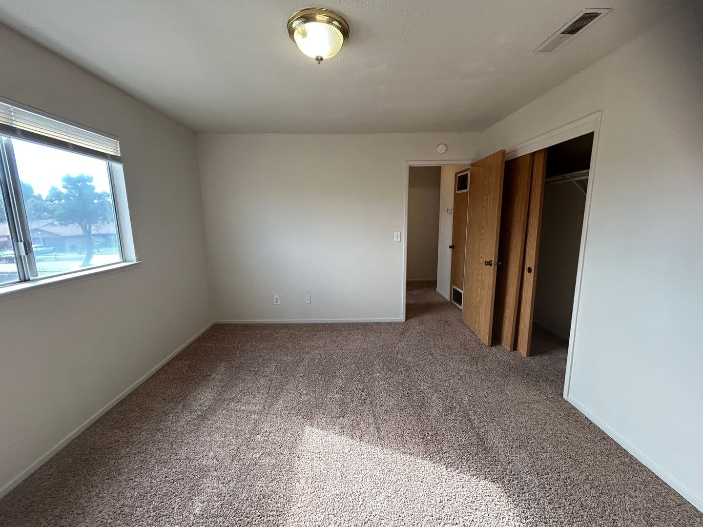 Merced Apartment: 154 South Parsons Ave. #C