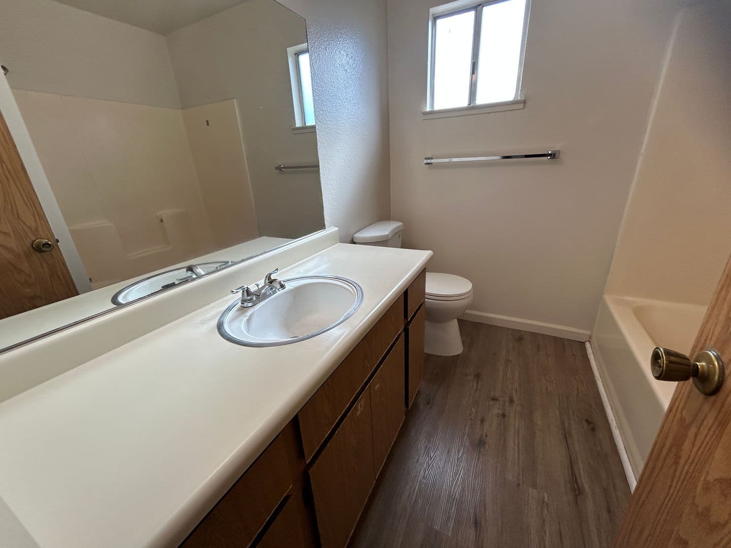 Merced Apartment: 154 South Parsons Ave. #C