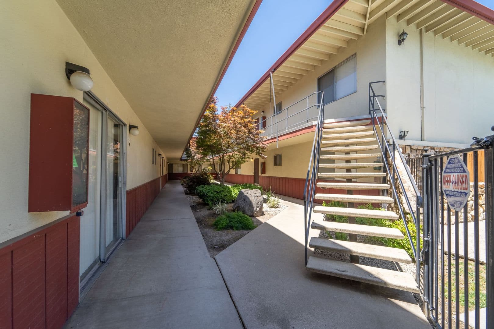Modesto Apartment: 1821 Tully Road