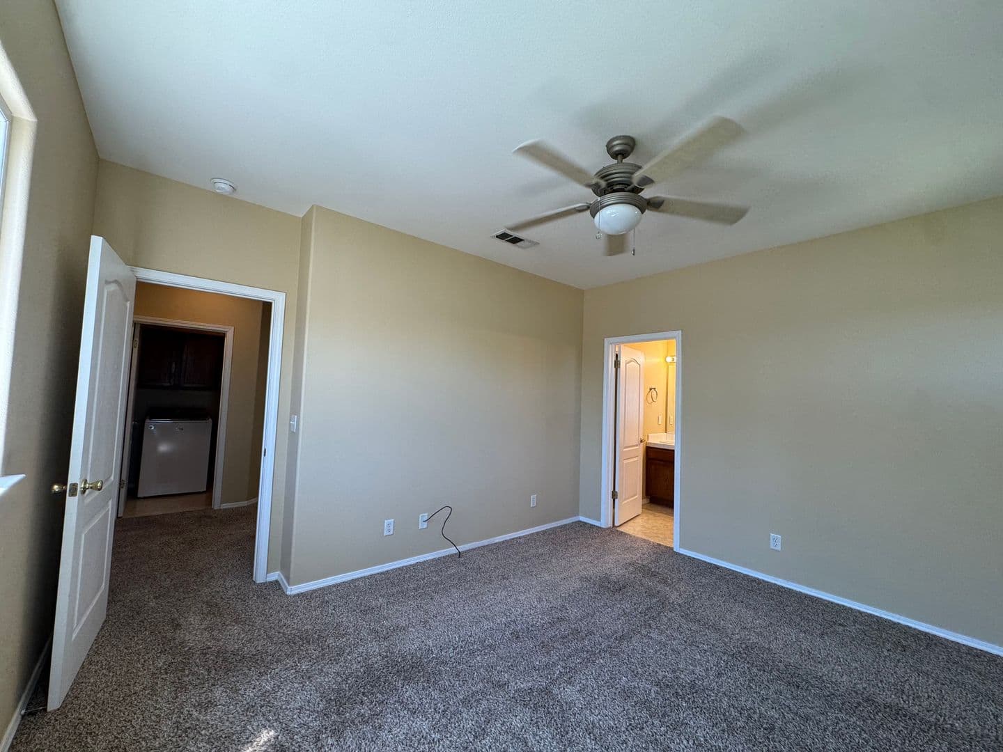 Clovis House: 747 W. Siena Lane