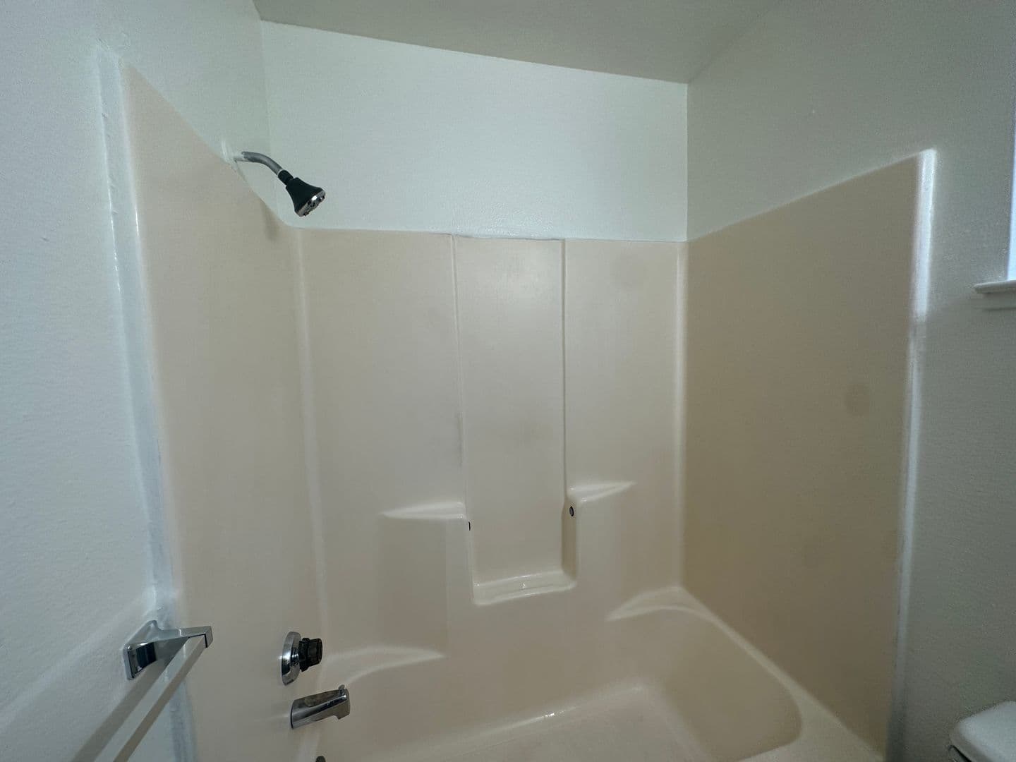 Merced Apartment: 2100 Dinkey Creek Ave. #A